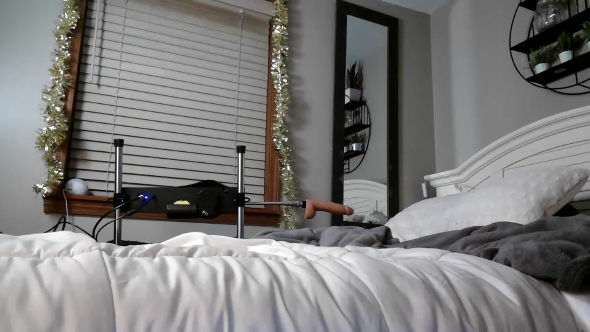 Gallery image thumbnail from WhisperGirl21's myfreecams stream on, 12/08/2024, 03:01 image 8 of 20
