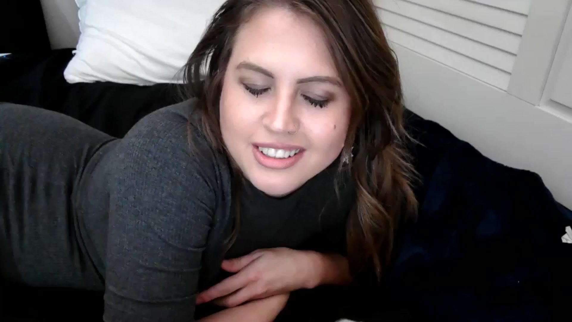 Gallery image thumbnail from WhisperGirl21's myfreecams stream on, 12/20/2024, 22:07 image 14 of 20