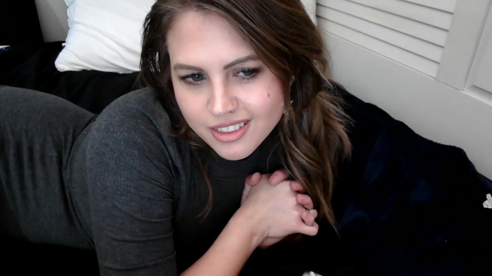 Gallery image thumbnail from WhisperGirl21's myfreecams stream on, 12/20/2024, 22:07 image 11 of 20