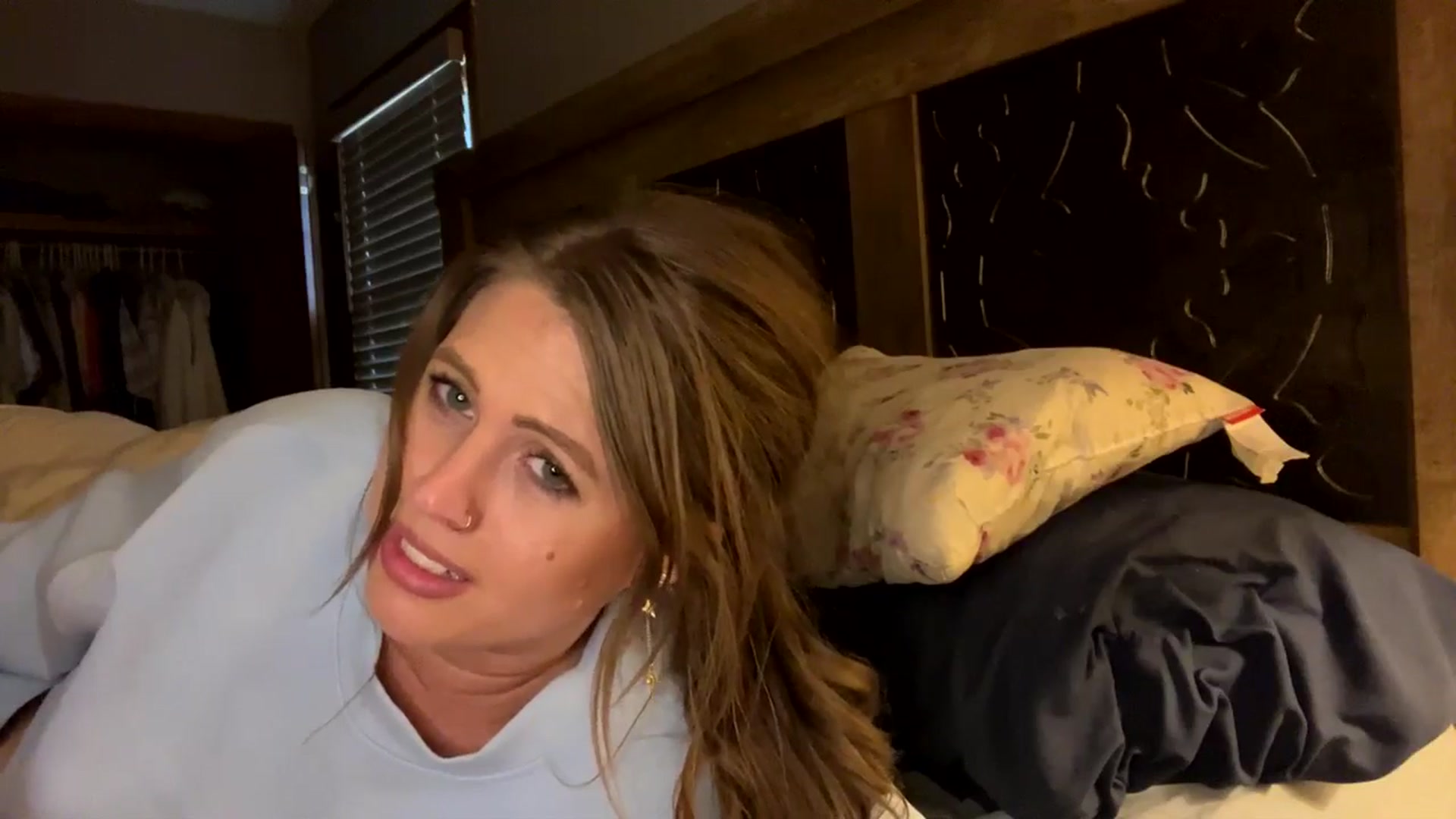 Gallery image thumbnail from WhisperGirl21's myfreecams stream on, 12/24/2024, 20:55 image 10 of 20