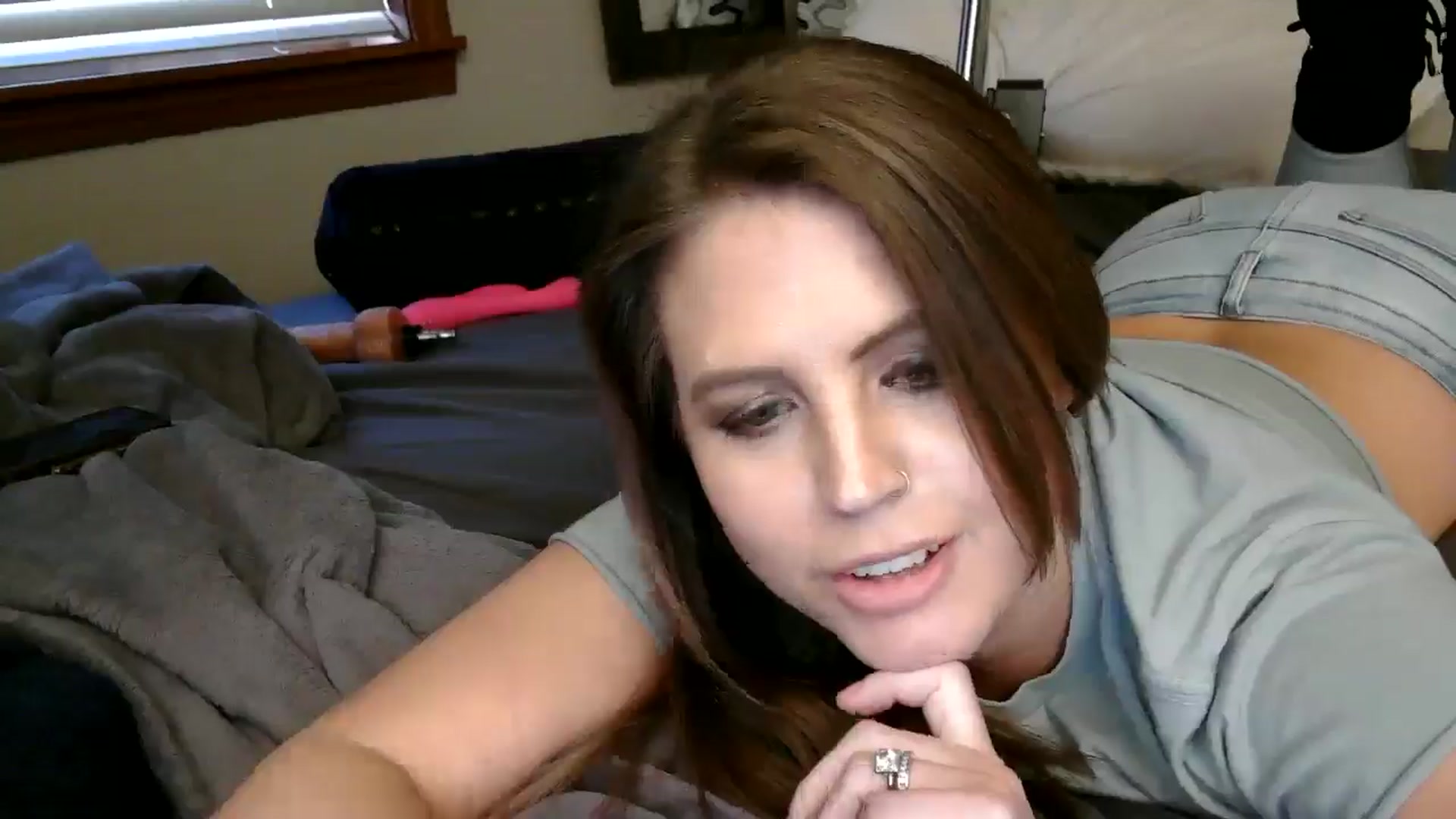 Gallery image thumbnail from WhisperGirl21's myfreecams stream on, 01/03/2025, 21:18 image 10 of 20