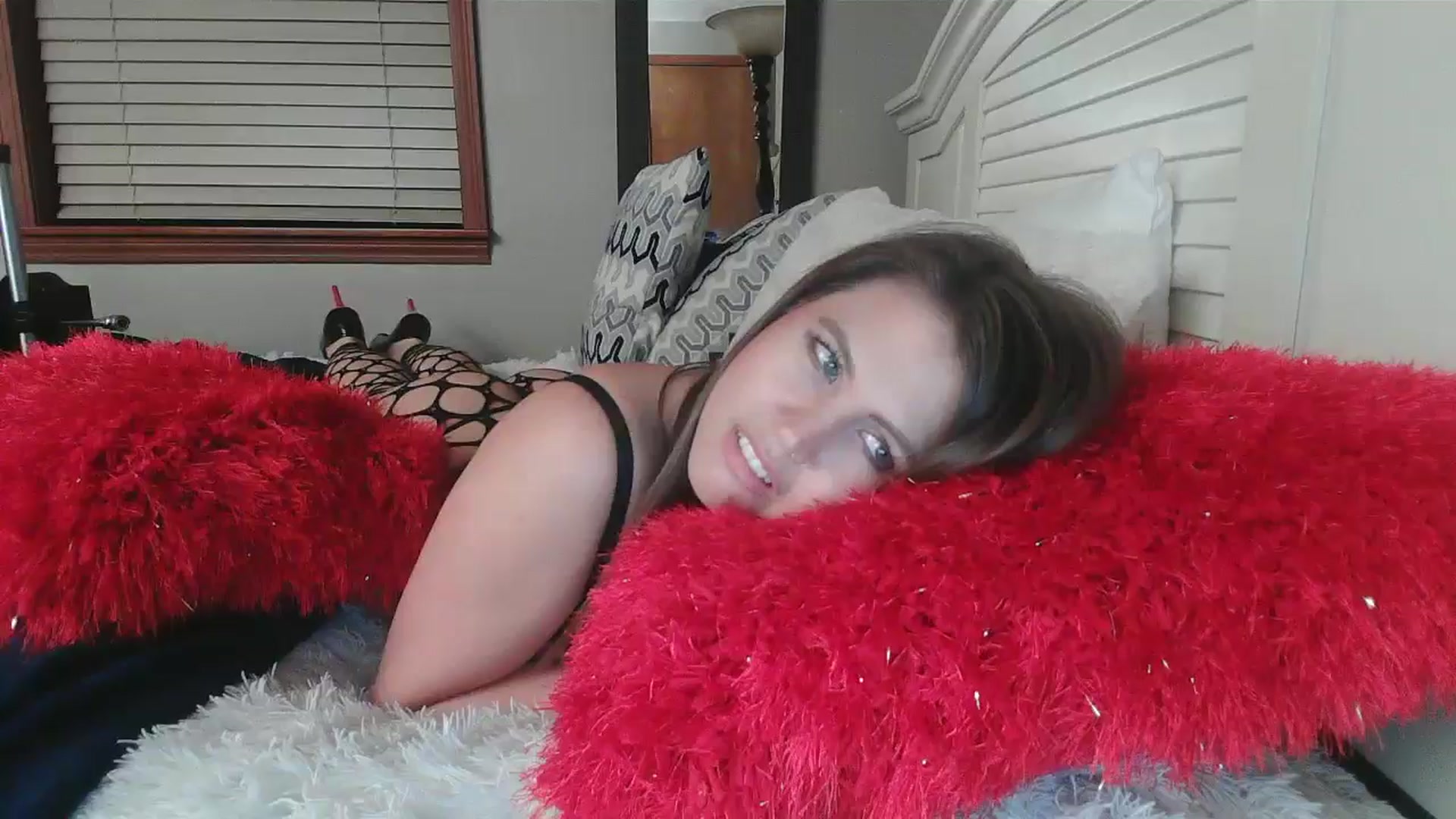 Gallery image thumbnail from WhisperGirl21's myfreecams stream on, 01/15/2025, 05:15 image 10 of 20