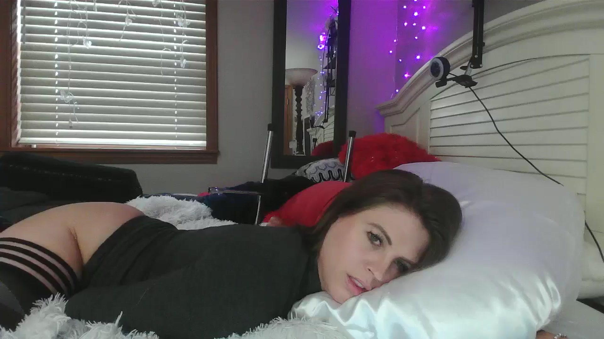 Gallery image thumbnail from WhisperGirl21's myfreecams stream on, 01/17/2025, 19:49 image 10 of 20
