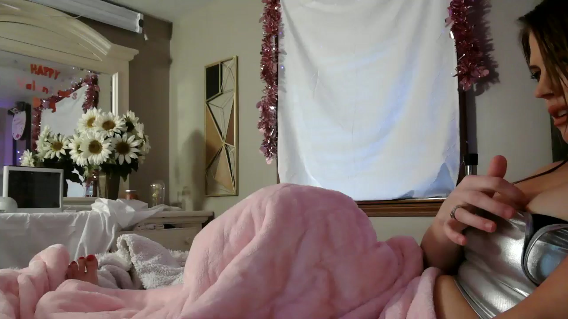 Gallery image thumbnail from WhisperGirl21's myfreecams stream on, 01/24/2025, 19:42 image 1 of 20