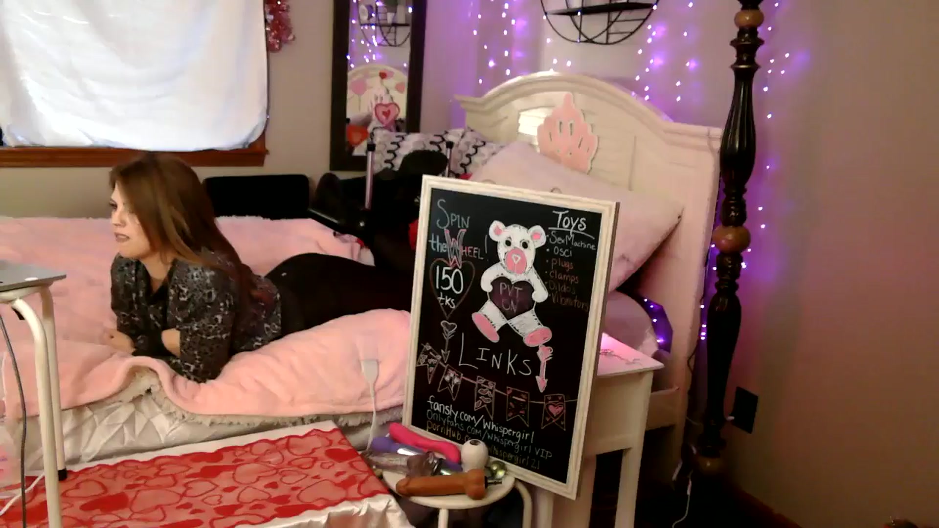 Gallery image thumbnail from WhisperGirl21's myfreecams stream on, 01/27/2025, 16:18 image 12 of 20