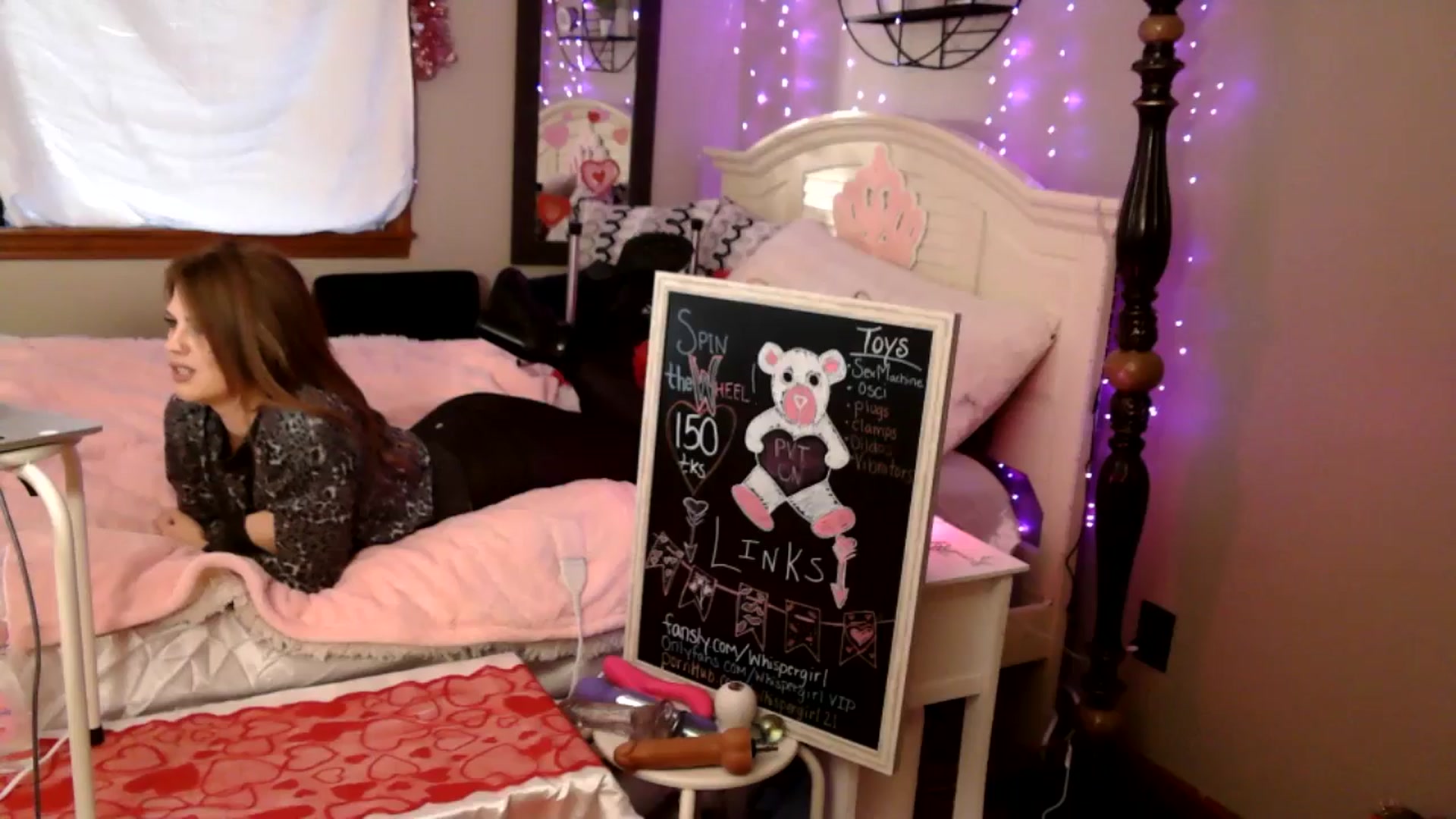 Gallery image thumbnail from WhisperGirl21's myfreecams stream on, 01/27/2025, 16:18 image 11 of 20