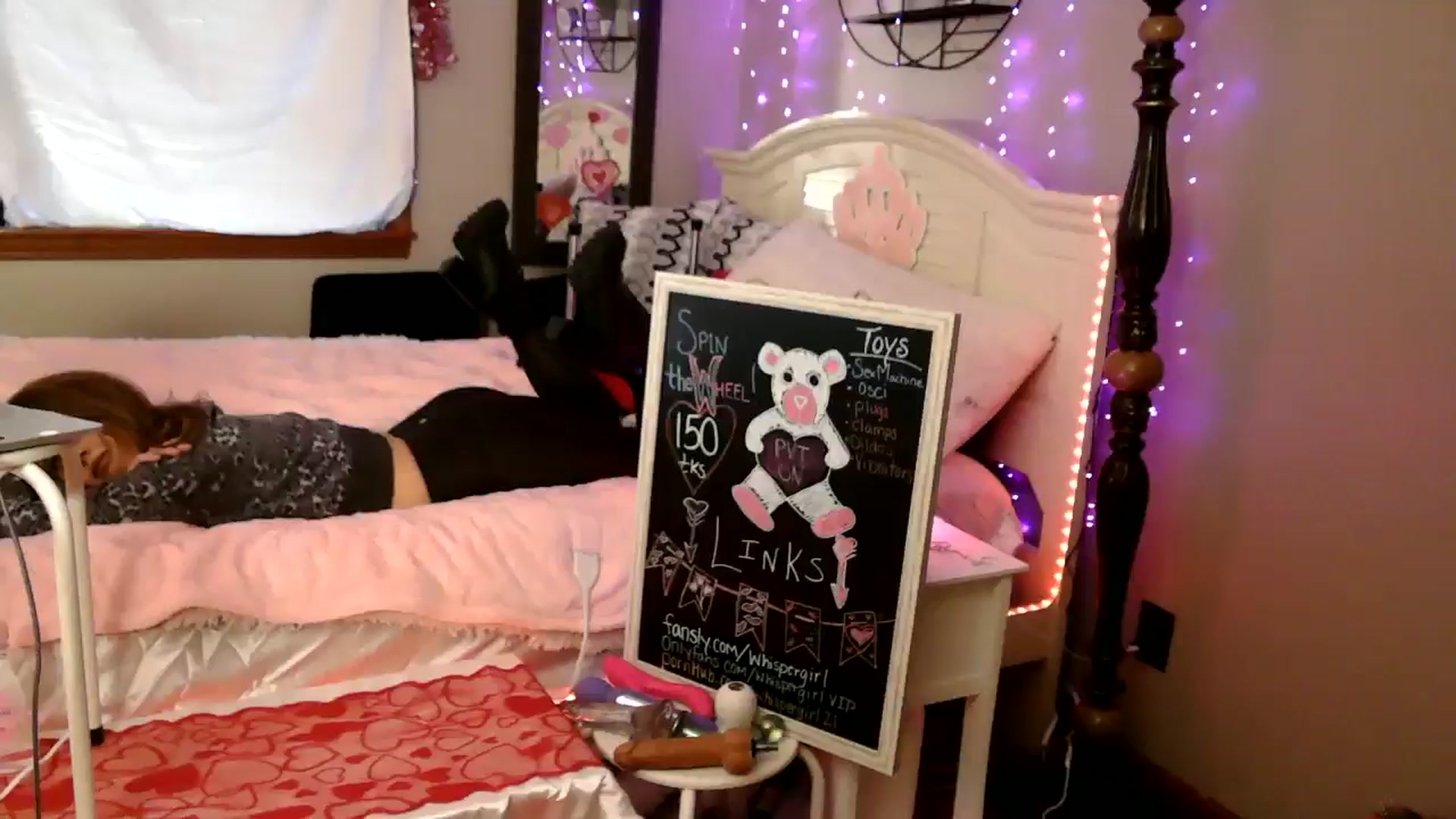 Gallery image thumbnail from WhisperGirl21's myfreecams stream on, 01/27/2025, 16:18 image 3 of 20