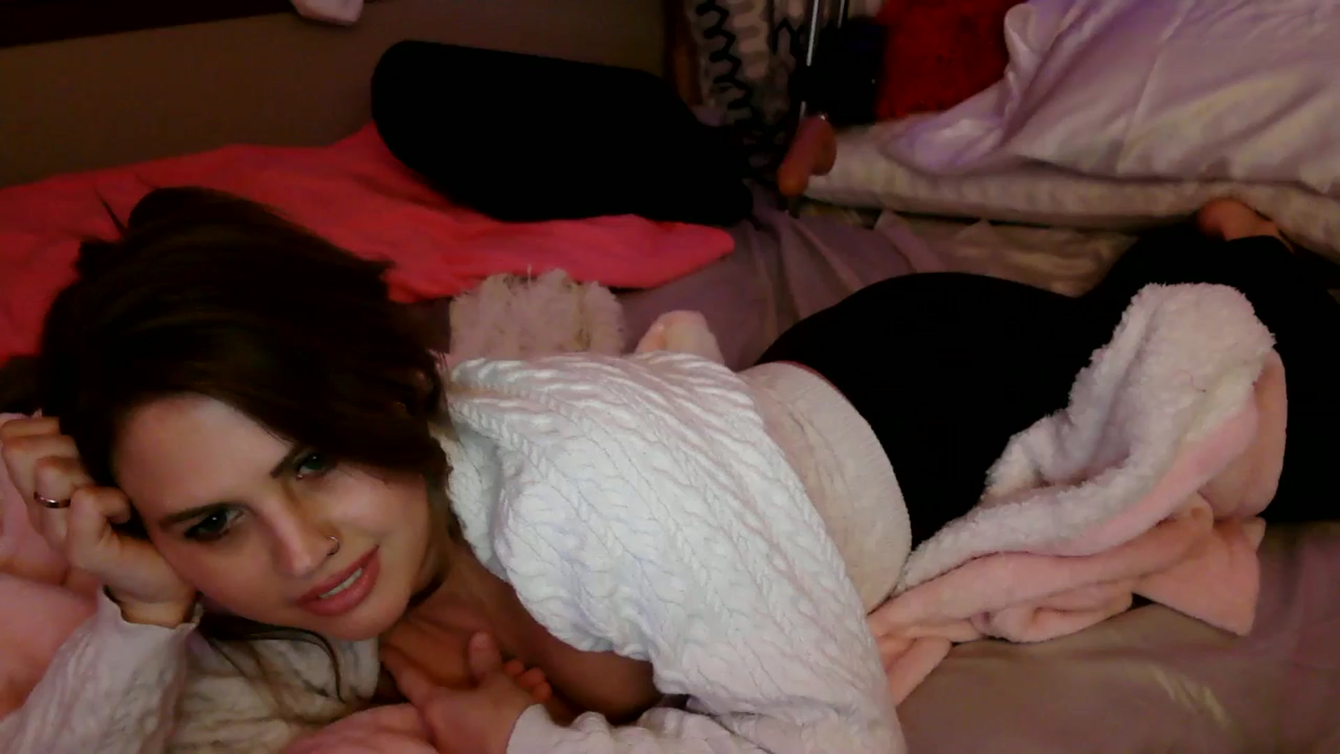 Gallery image thumbnail from WhisperGirl21's myfreecams stream on, 02/13/2025, 04:05 image 6 of 20