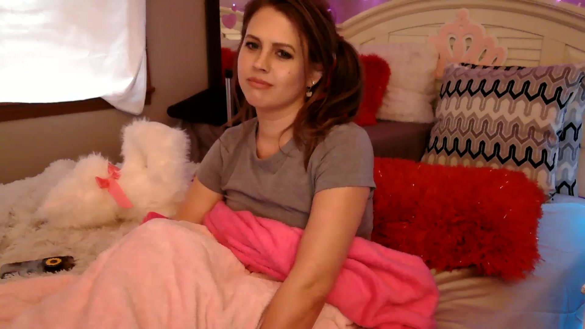 Gallery image thumbnail from WhisperGirl21's myfreecams stream on, 02/19/2025, 21:58 image 2 of 20