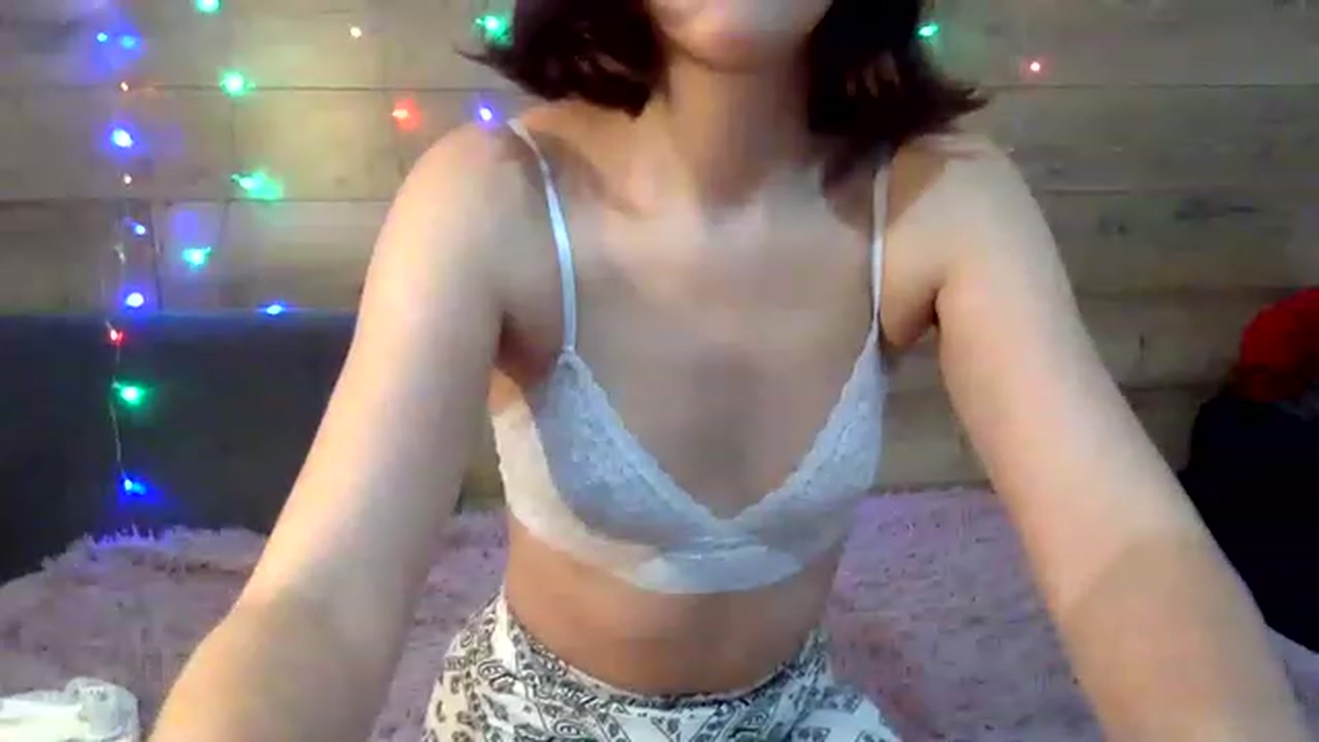 Gallery image thumbnail from WhiteMilka's myfreecams stream on, 11/15/2022, 23:25 image 2 of 20