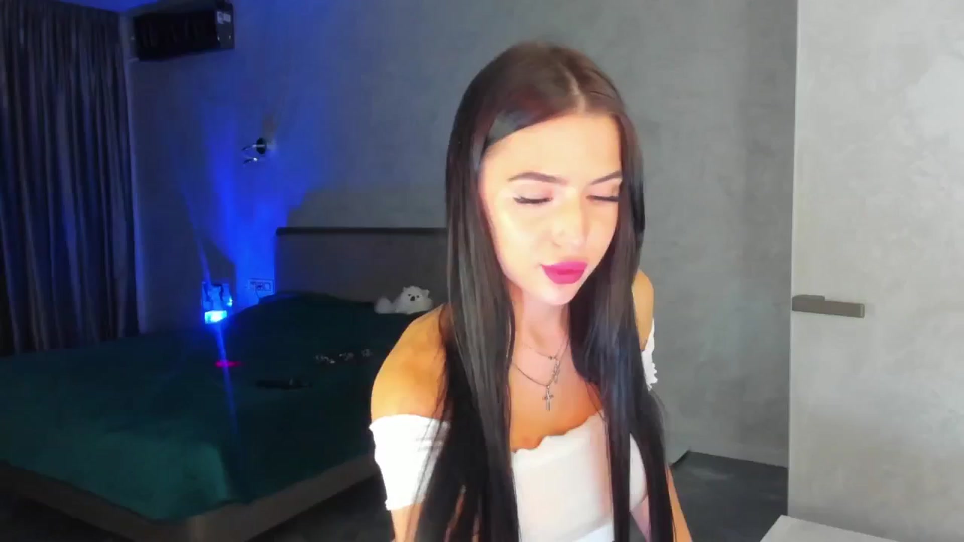 Gallery image thumbnail from WhiteMoonK's myfreecams stream on, 01/17/2025, 23:21 image 11 of 20