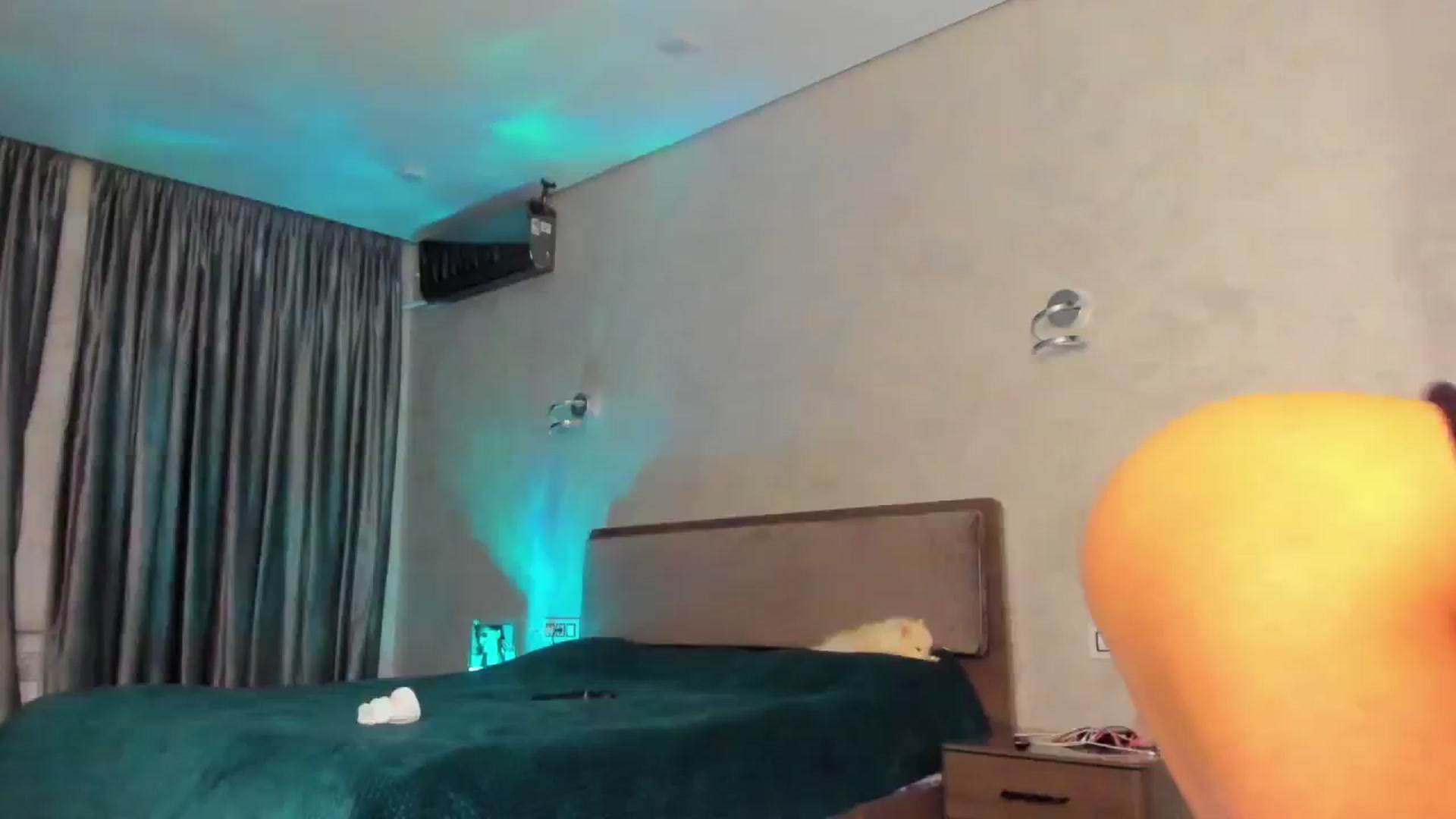 Gallery image thumbnail from WhiteMoonK's myfreecams stream on, 01/18/2025, 19:29 image 6 of 20