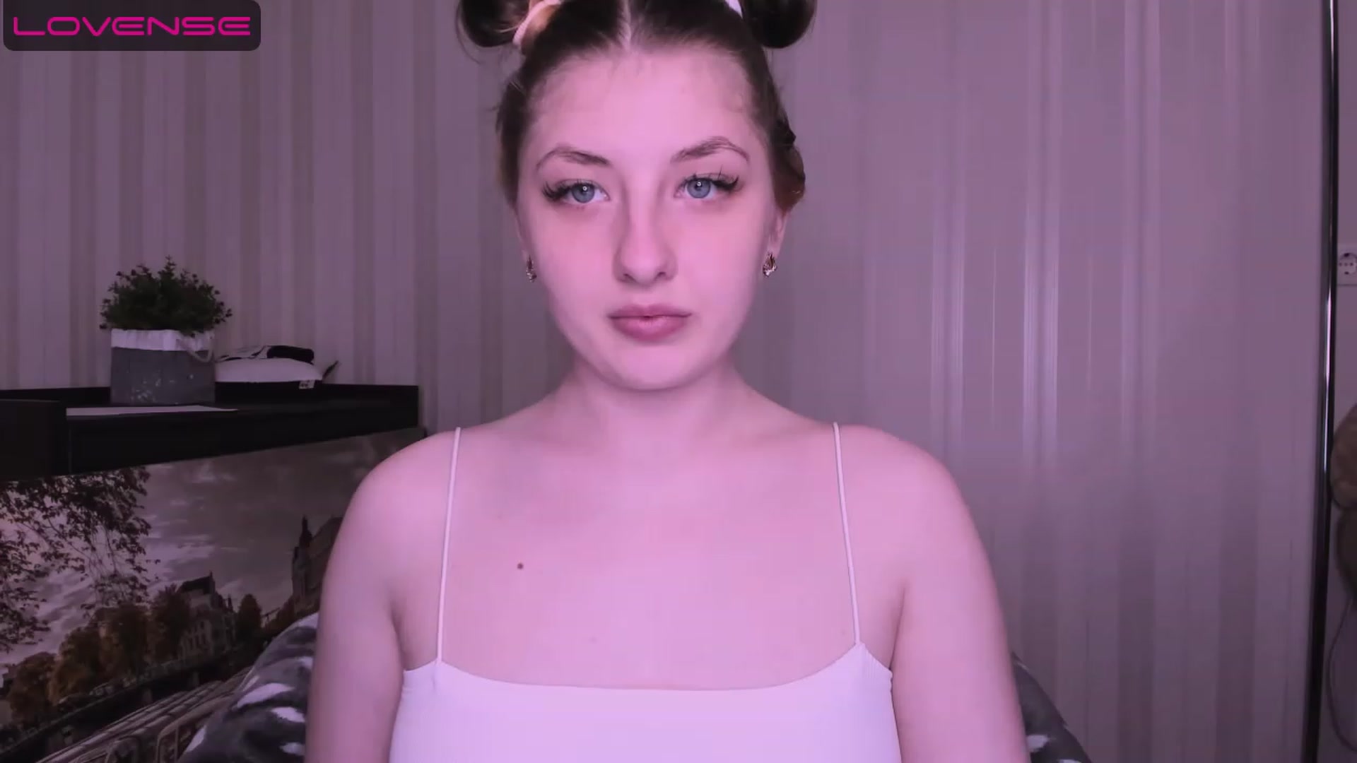 Gallery image thumbnail from WhitePerl's myfreecams stream on, 05/08/2023, 22:11 image 5 of 20