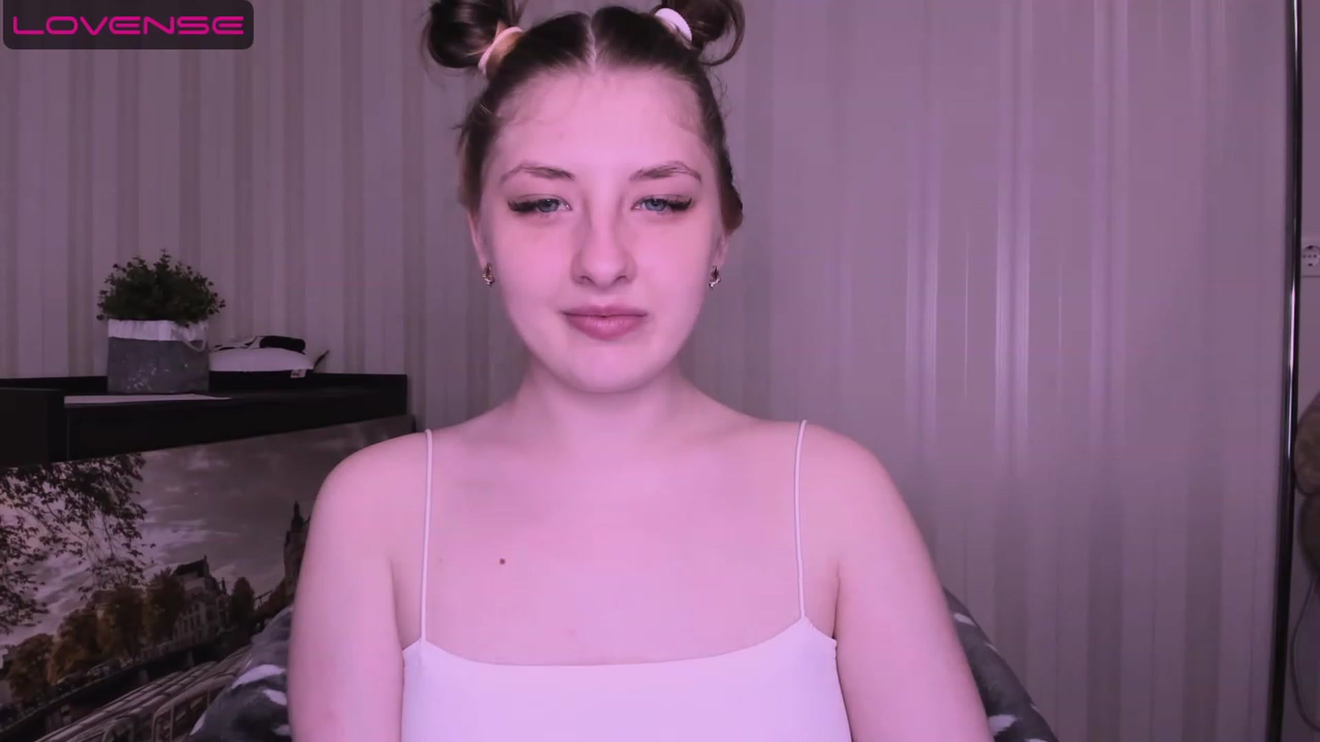 Gallery image thumbnail from WhitePerl's myfreecams stream on, 05/08/2023, 22:11 image 14 of 20