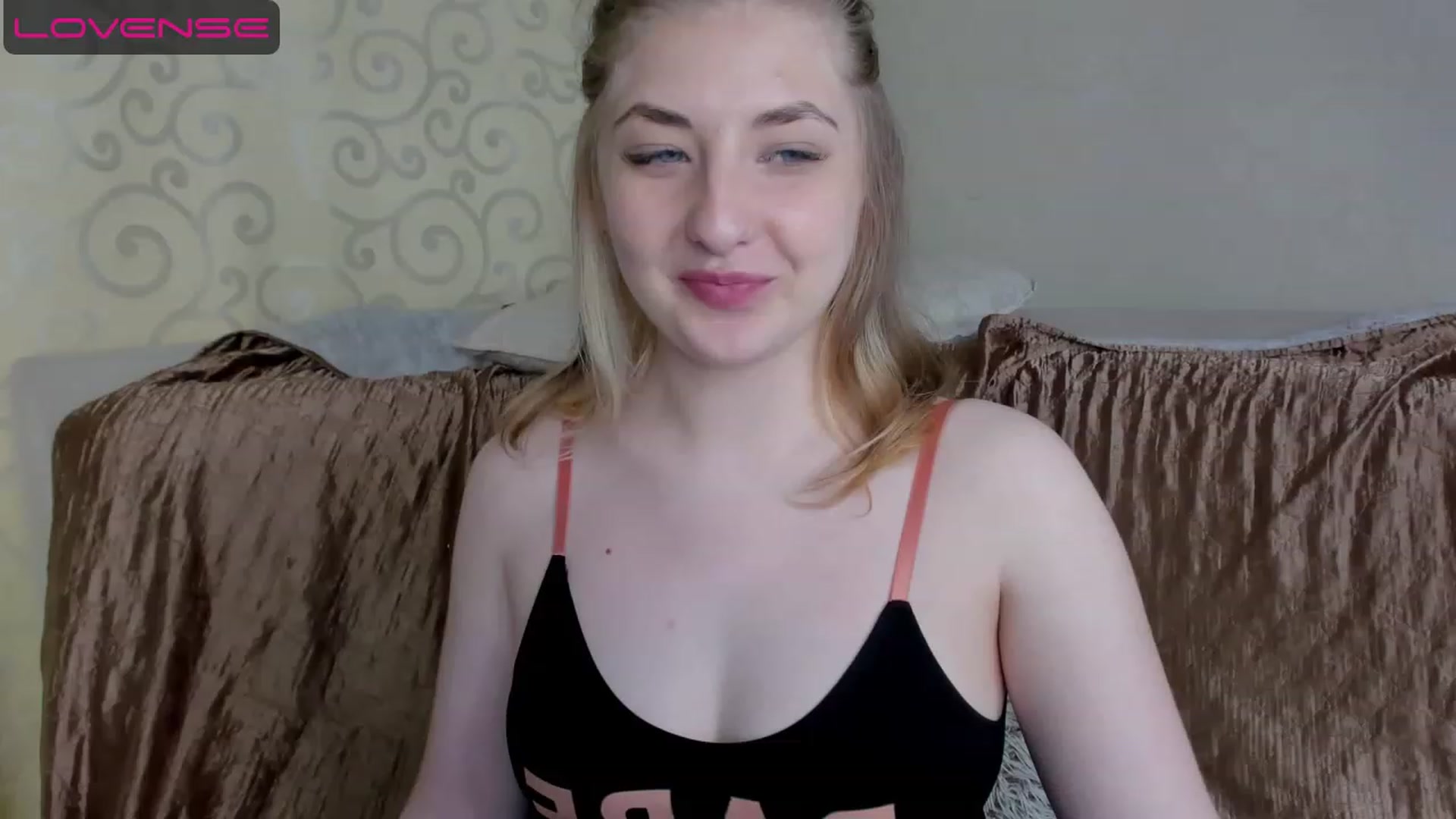 Gallery image thumbnail from WhitePerl's myfreecams stream on, 05/13/2023, 13:12 image 11 of 20