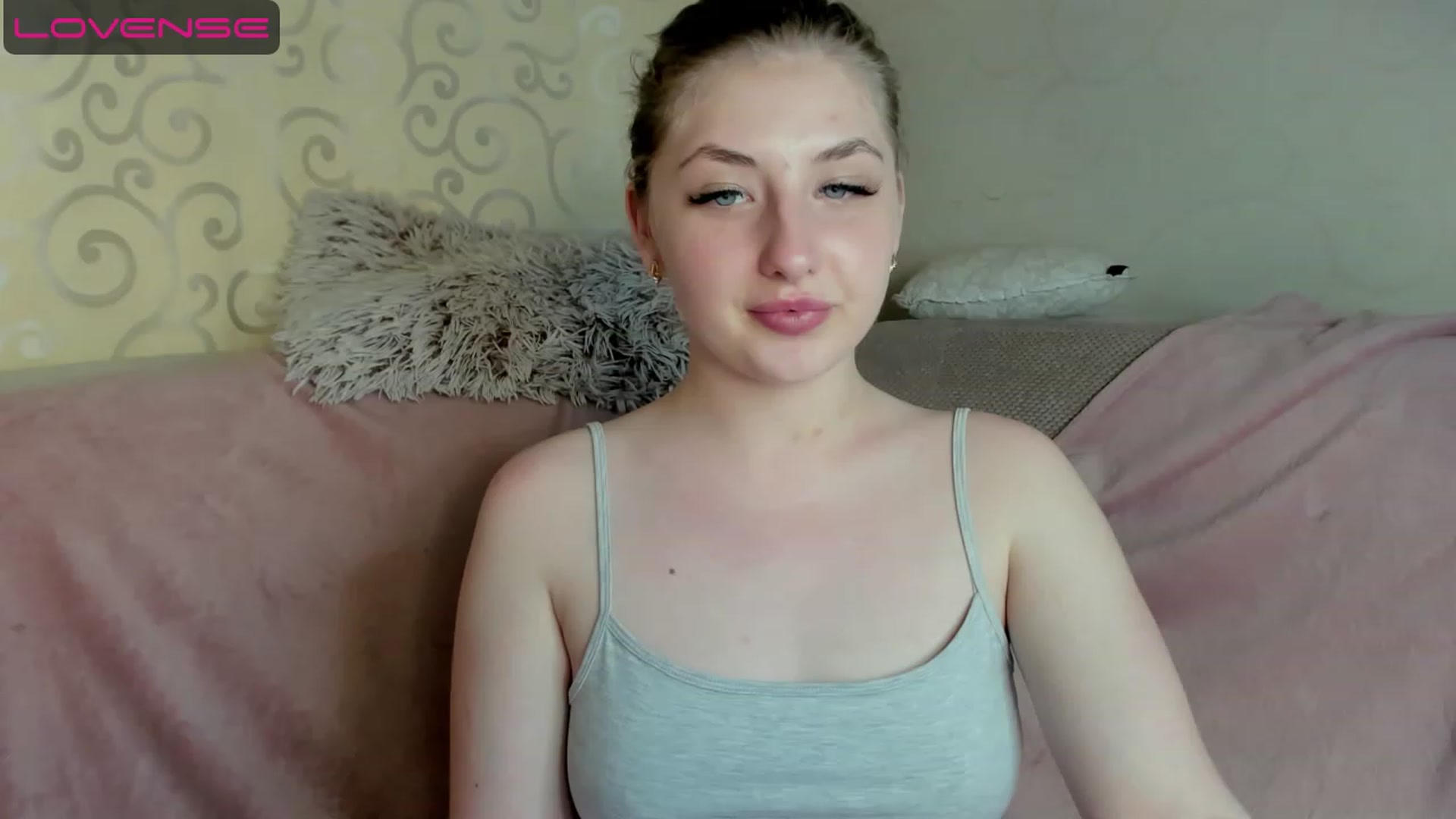 Gallery image thumbnail from WhitePerl's myfreecams stream on, 05/19/2023, 12:12 image 16 of 20