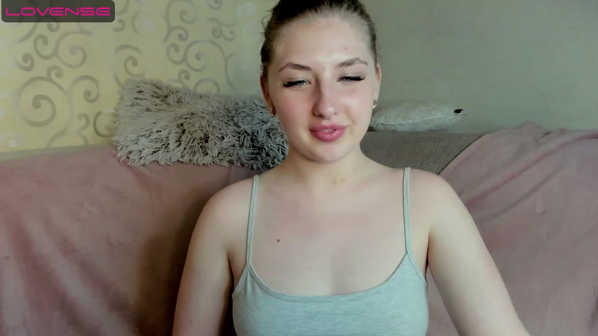 Gallery image thumbnail from WhitePerl's myfreecams stream on, 05/19/2023, 12:12 image 5 of 20