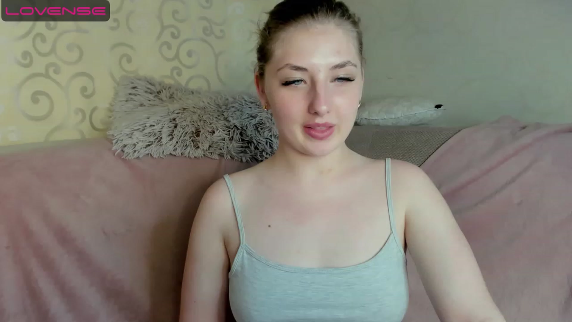 Gallery image thumbnail from WhitePerl's myfreecams stream on, 05/19/2023, 12:12 image 20 of 20