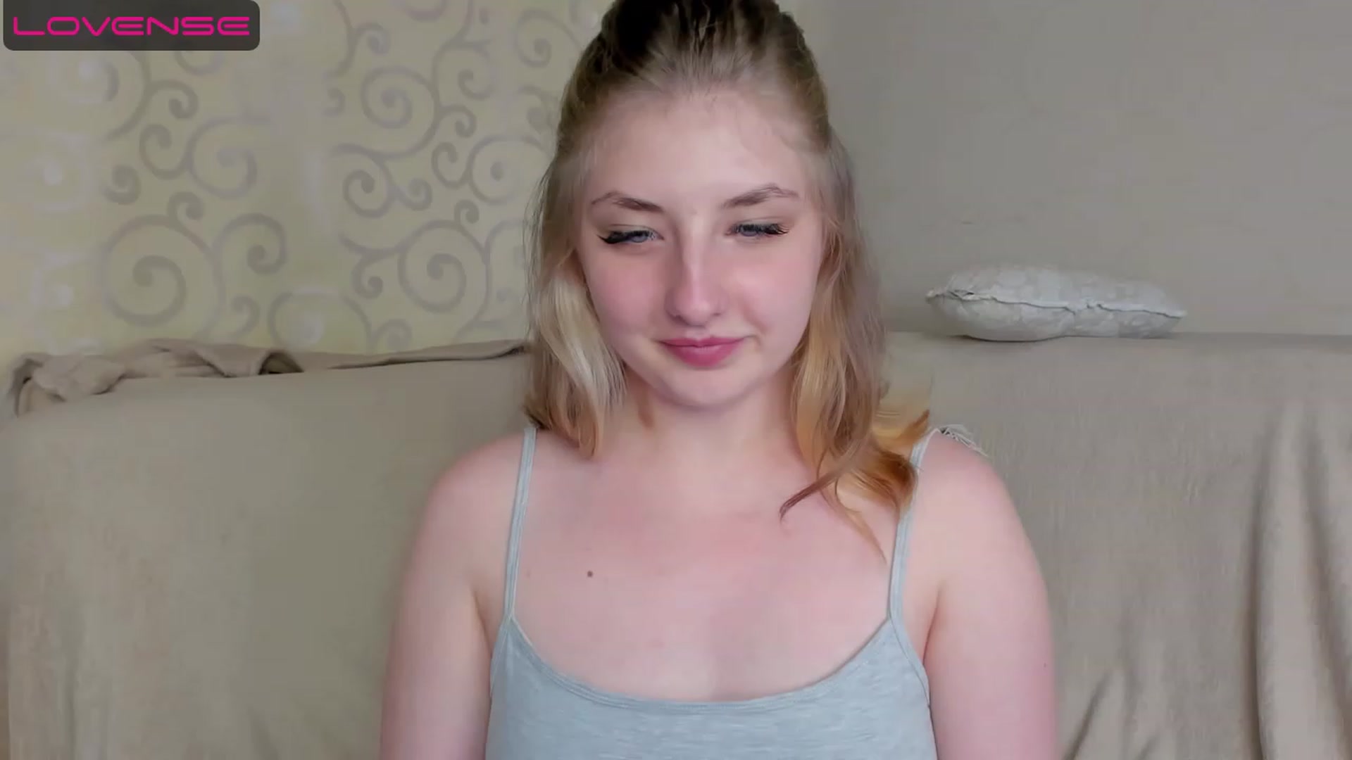Gallery image thumbnail from WhitePerl's myfreecams stream on, 05/21/2023, 09:02 image 2 of 20