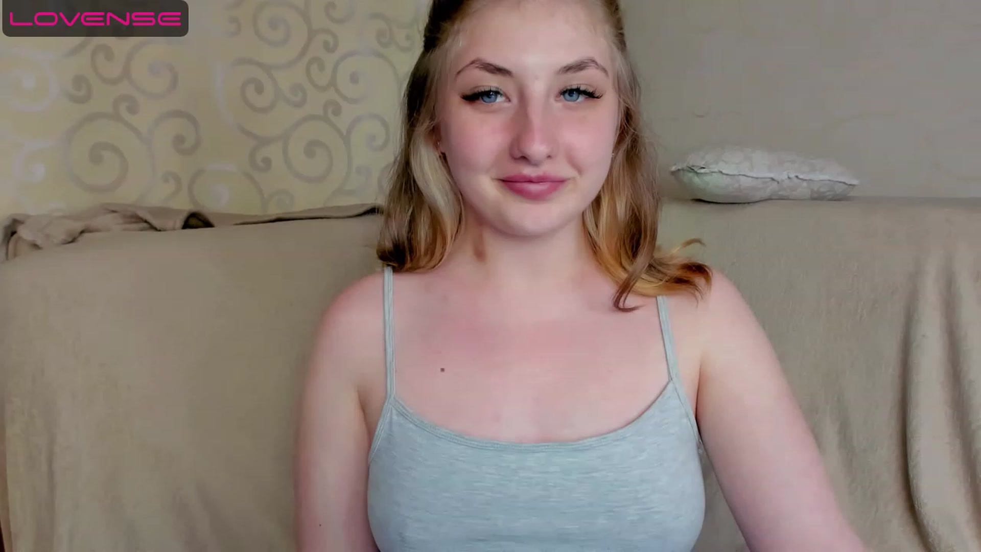 Gallery image thumbnail from WhitePerl's myfreecams stream on, 05/21/2023, 09:02 image 13 of 20