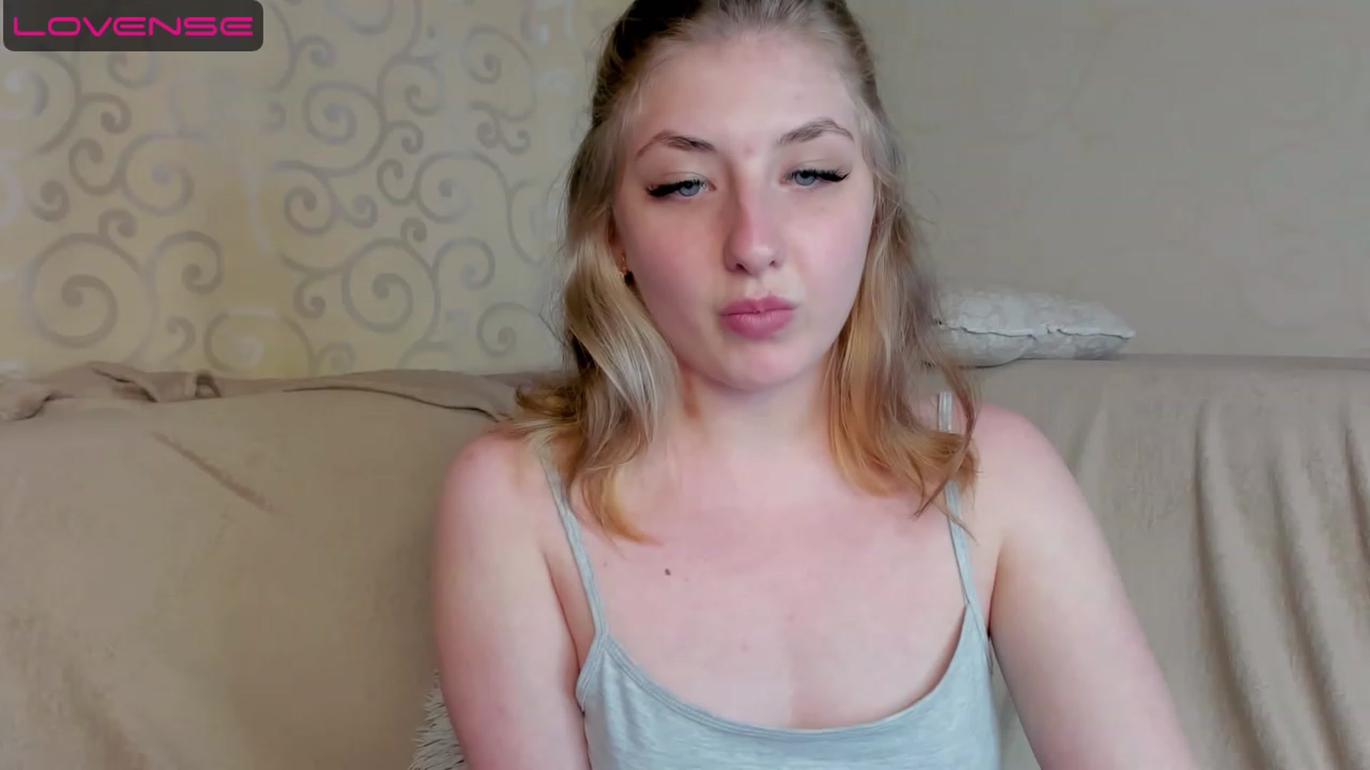 Gallery image thumbnail from WhitePerl's myfreecams stream on, 05/21/2023, 11:24 image 9 of 20