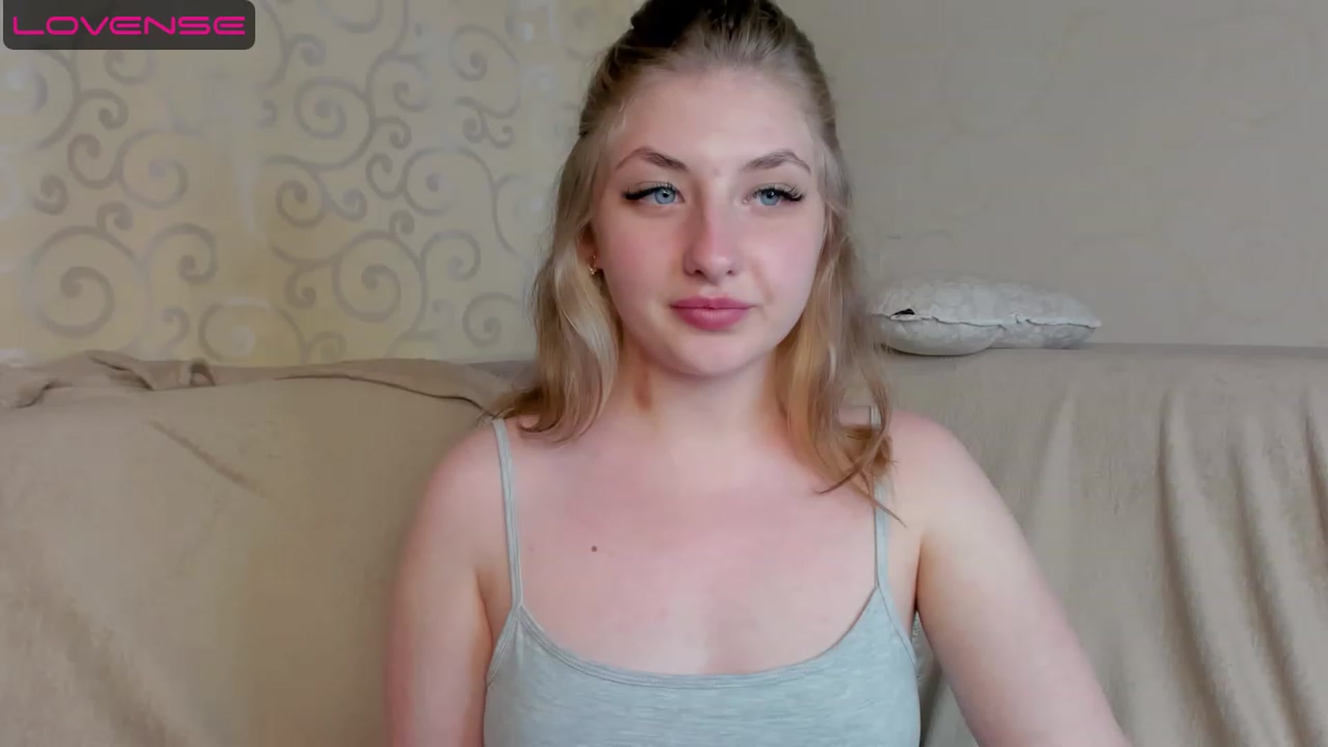Gallery image thumbnail from WhitePerl's myfreecams stream on, 05/21/2023, 11:24 image 13 of 20