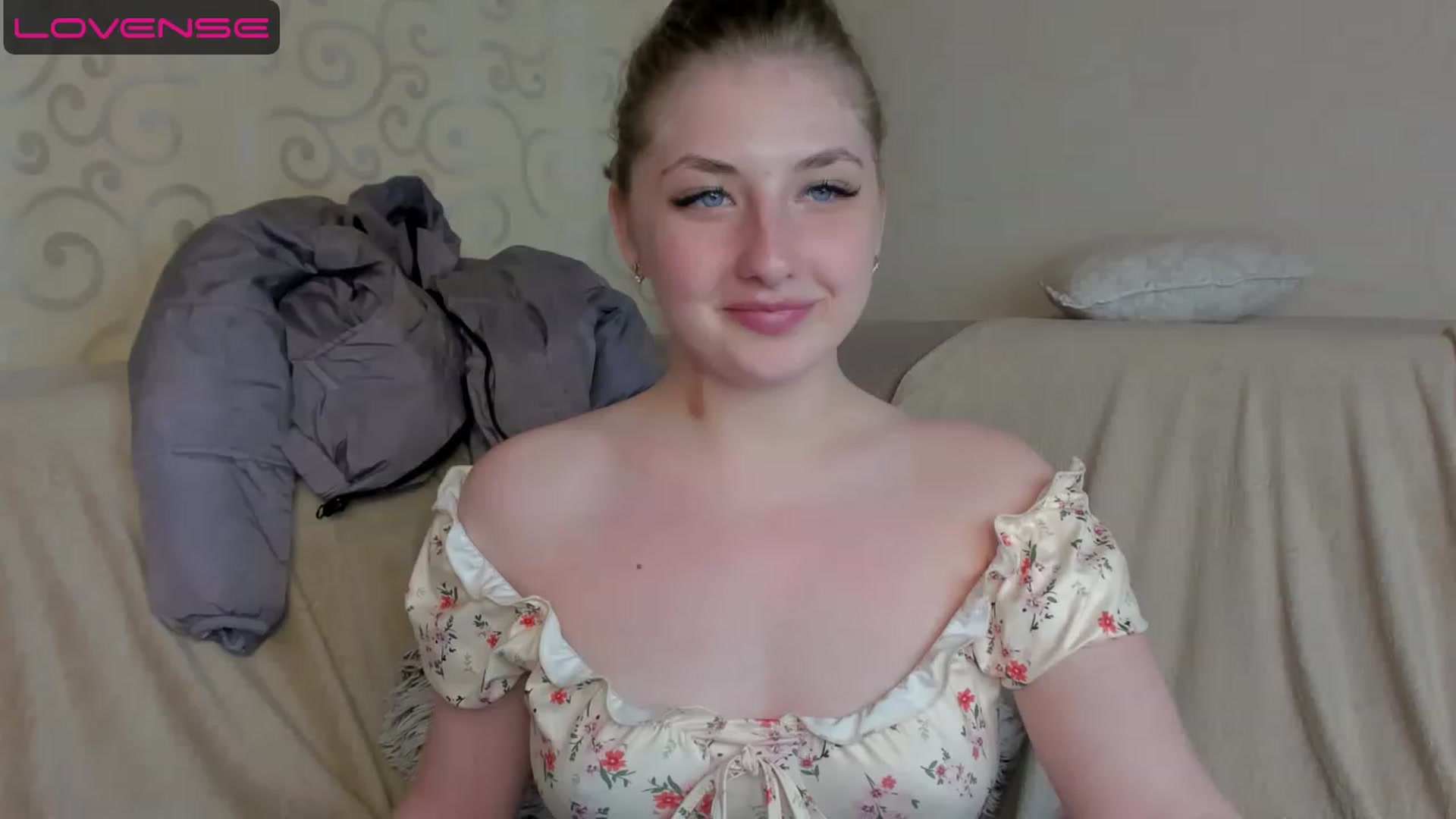Gallery image thumbnail from WhitePerl's myfreecams stream on, 05/21/2023, 14:21 image 17 of 20