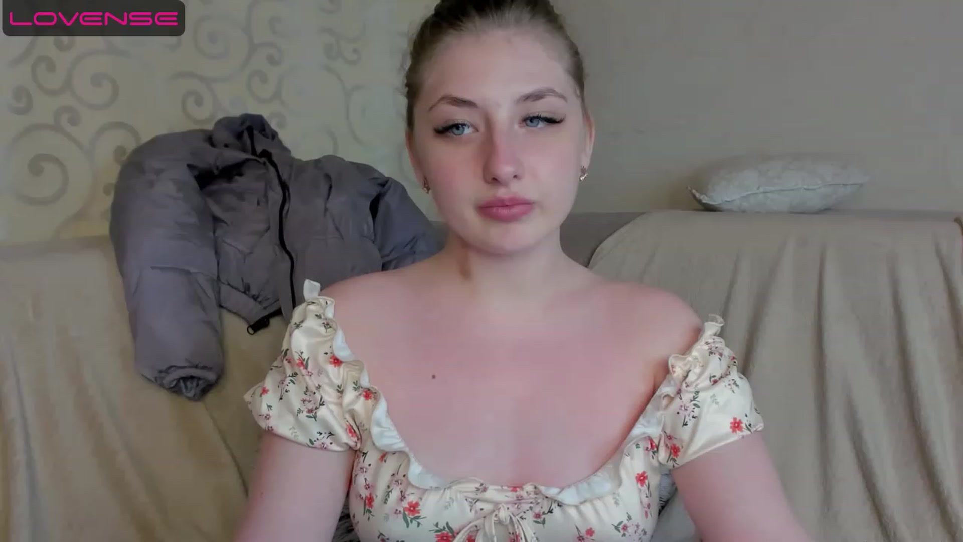Gallery image thumbnail from WhitePerl's myfreecams stream on, 05/21/2023, 14:21 image 5 of 20