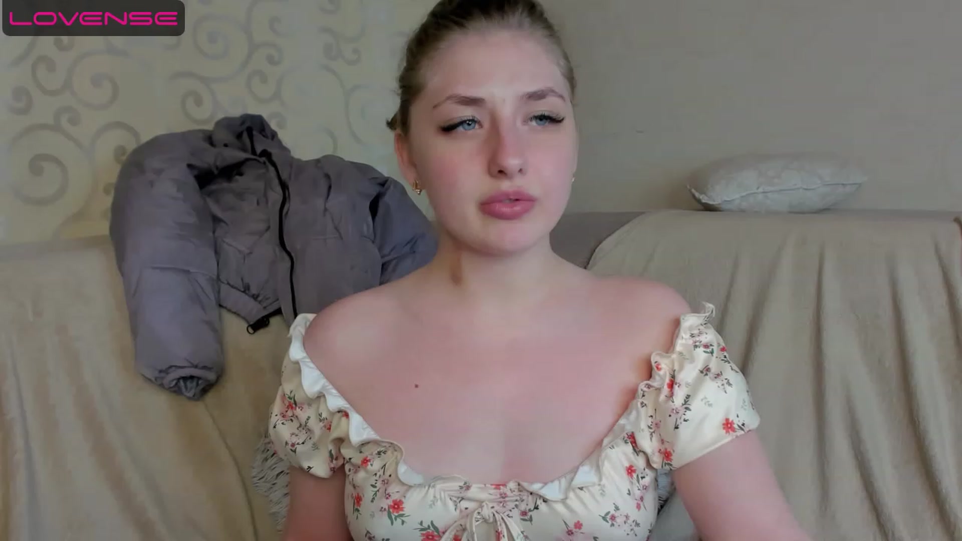 Gallery image thumbnail from WhitePerl's myfreecams stream on, 05/21/2023, 14:21 image 10 of 20