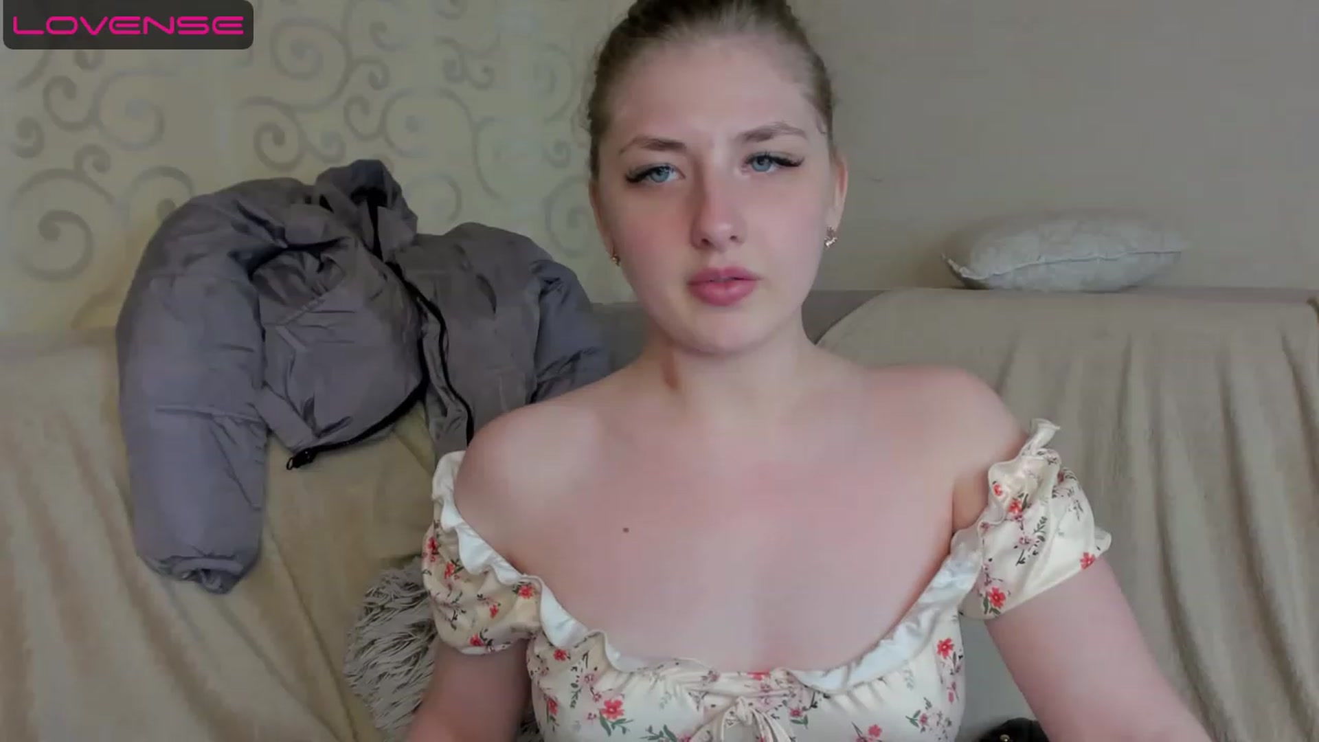 Gallery image thumbnail from WhitePerl's myfreecams stream on, 05/21/2023, 14:21 image 15 of 20