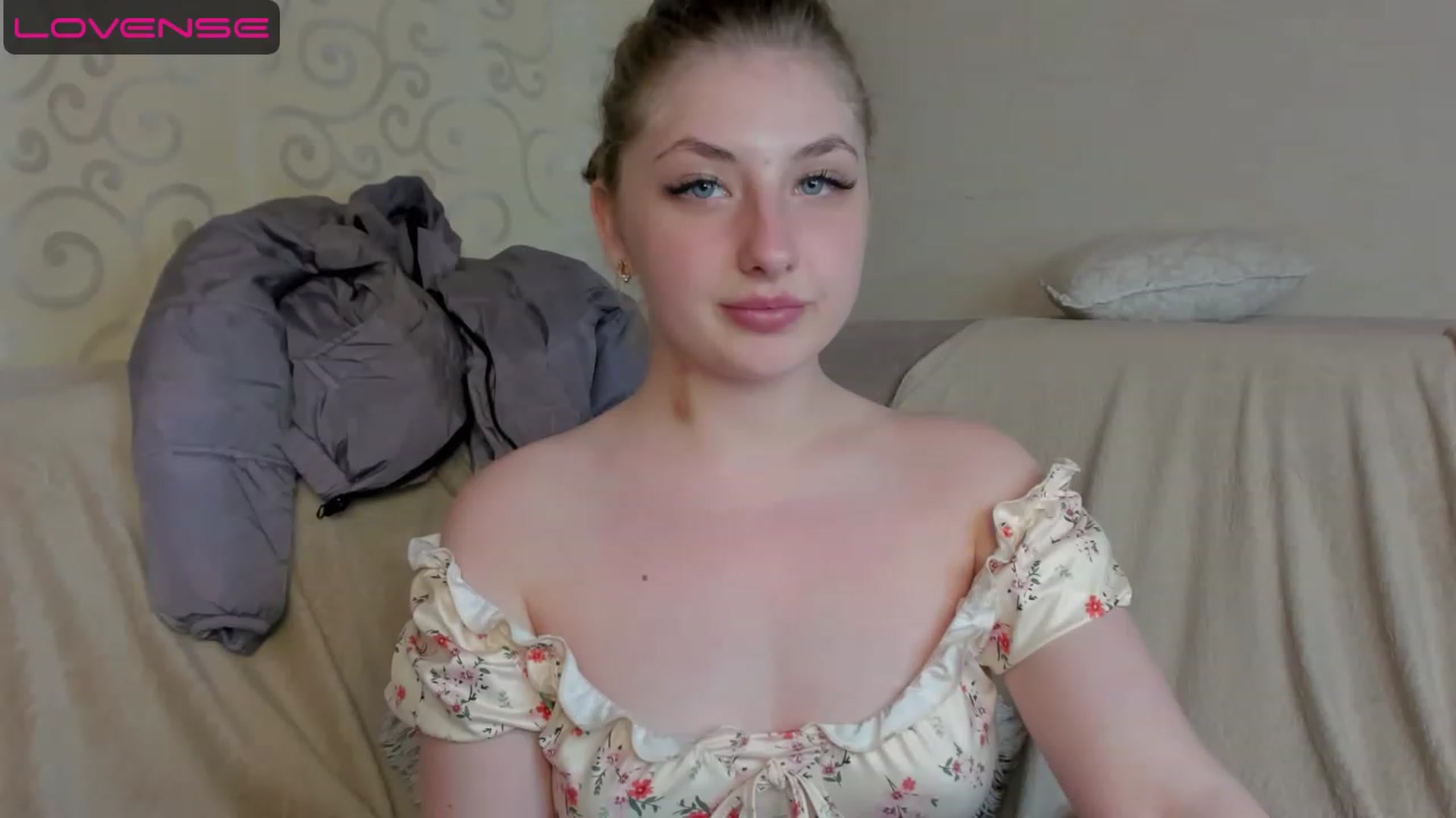 Gallery image thumbnail from WhitePerl's myfreecams stream on, 05/21/2023, 14:21 image 19 of 20