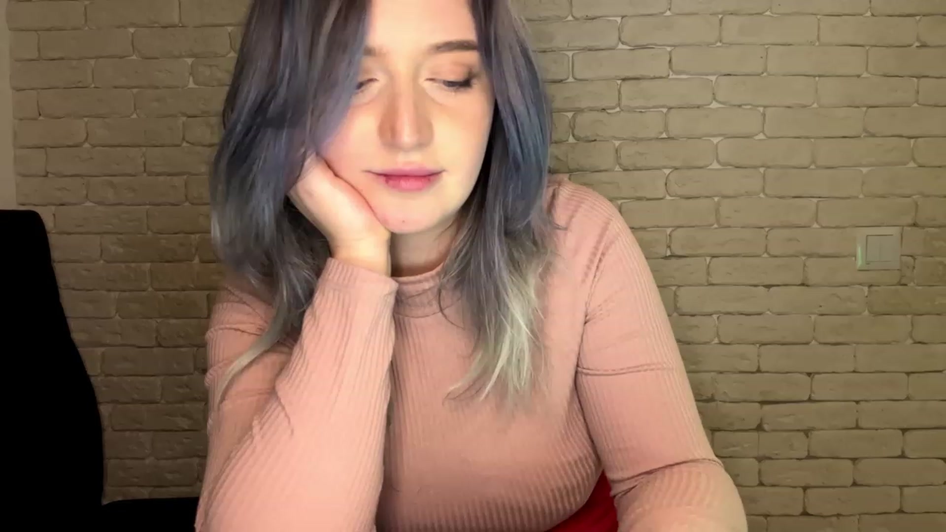 Gallery image thumbnail from WhiteRabbbitt's myfreecams stream on, 11/28/2022, 24:46 image 16 of 20