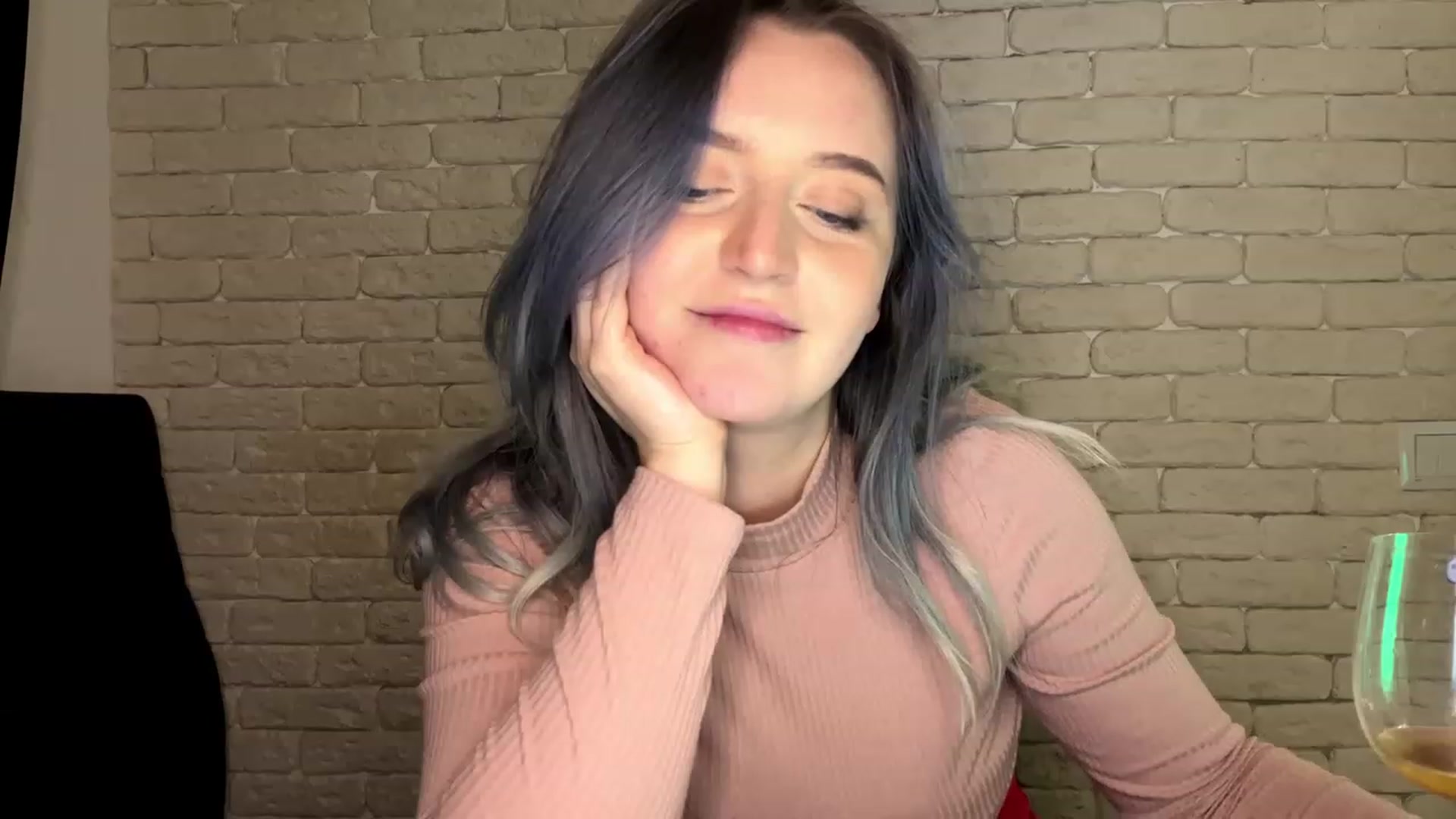 Gallery image thumbnail from WhiteRabbbitt's myfreecams stream on, 11/28/2022, 24:46 image 9 of 20