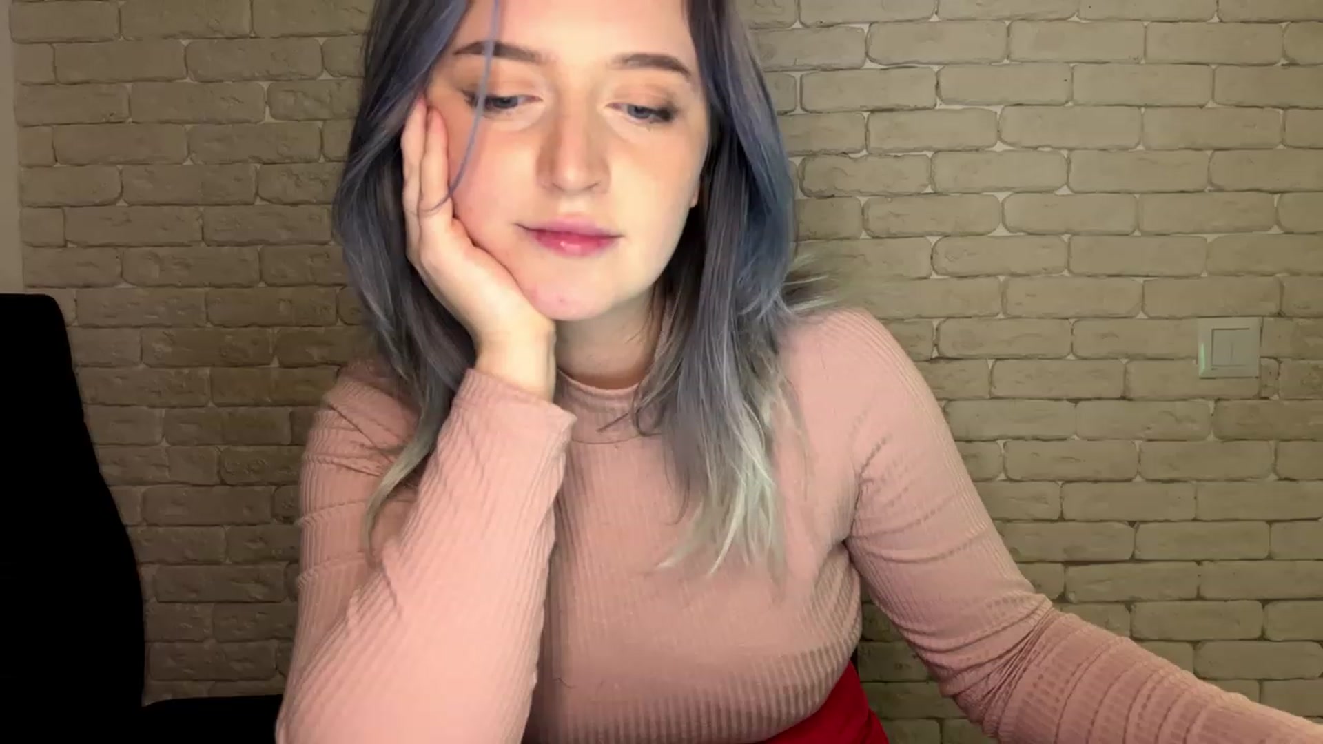 Gallery image thumbnail from WhiteRabbbitt's myfreecams stream on, 11/28/2022, 24:46 image 13 of 20