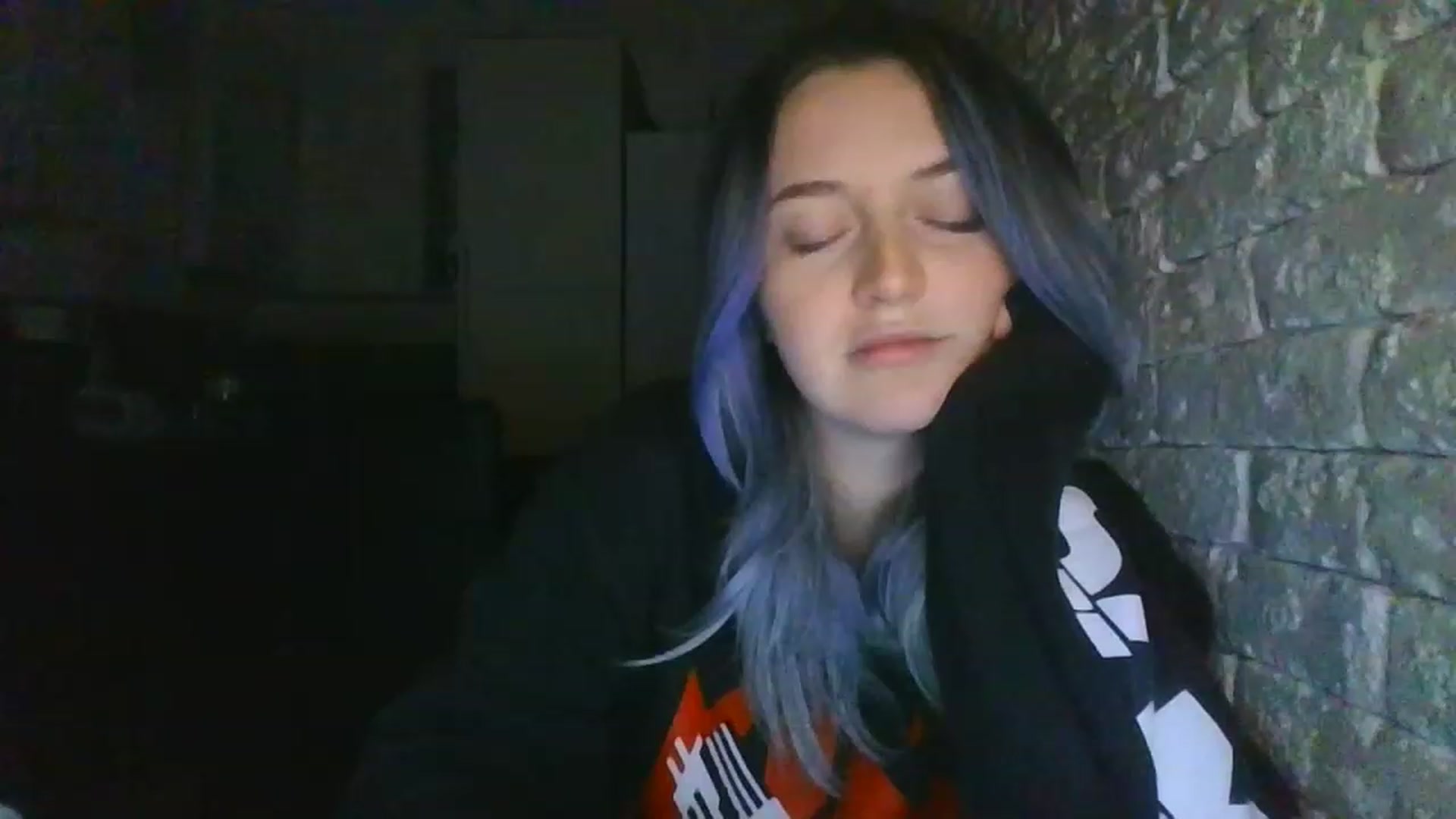Gallery image thumbnail from WhiteRabbbitt's myfreecams stream on, 11/28/2022, 21:14 image 11 of 20