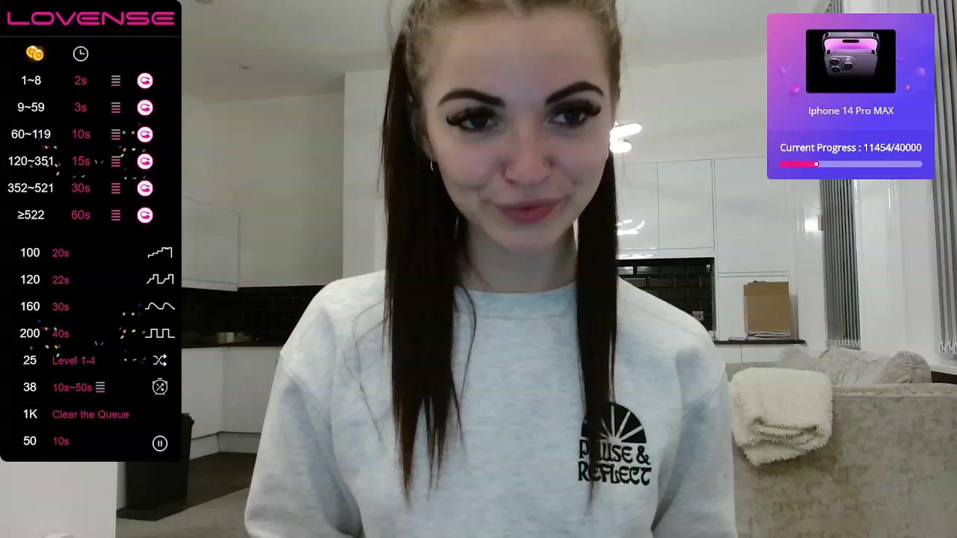 Gallery image thumbnail from White_Moon_X's myfreecams stream on, 04/07/2023, 20:47 image 15 of 20