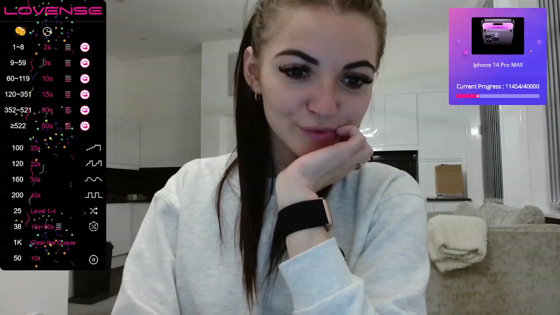Gallery image thumbnail from White_Moon_X's myfreecams stream on, 04/07/2023, 20:47 image 14 of 20