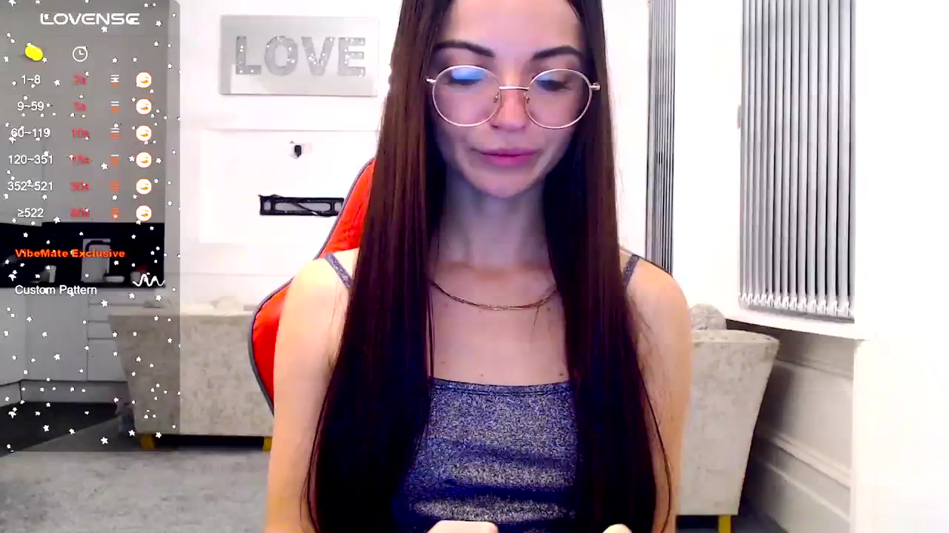 Gallery image thumbnail from White_Moon_X's myfreecams stream on, 11/17/2024, 19:59 image 10 of 20