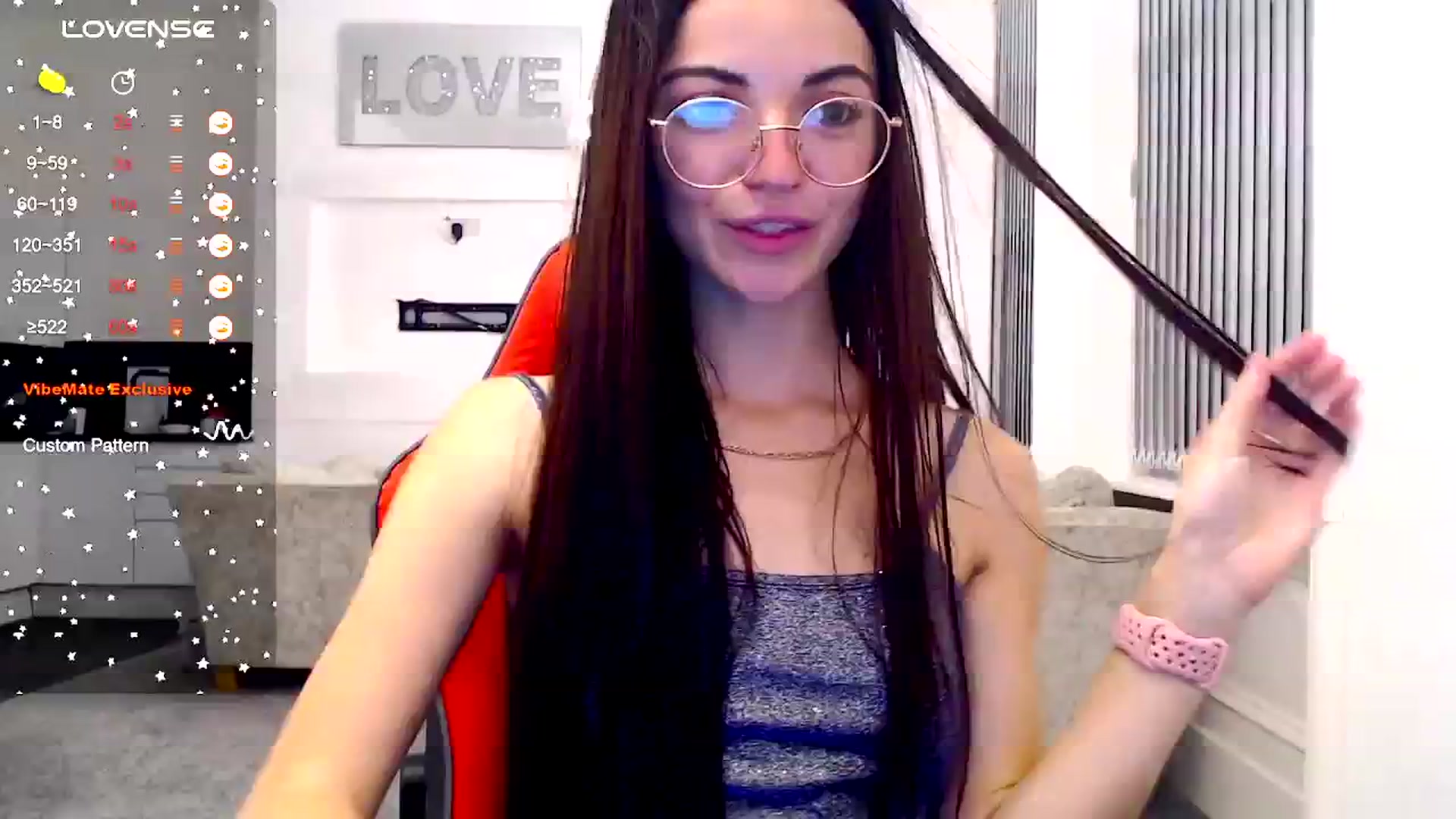Gallery image thumbnail from White_Moon_X's myfreecams stream on, 11/17/2024, 19:59 image 12 of 20