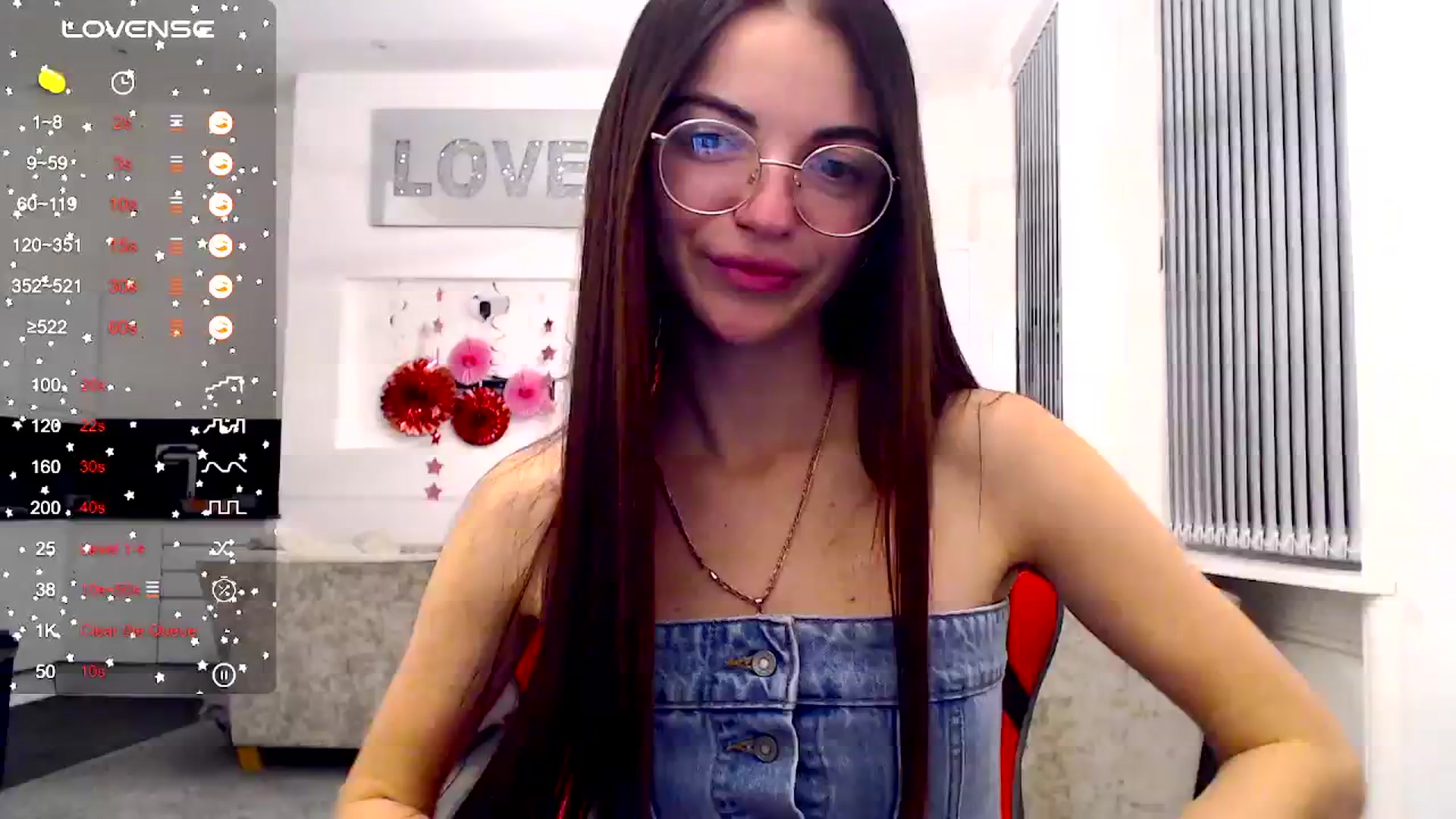 Gallery image thumbnail from White_Moon_X's myfreecams stream on, 11/20/2024, 21:13 image 5 of 20