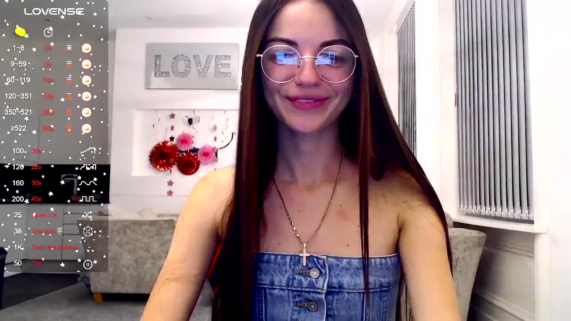 Gallery image thumbnail from White_Moon_X's myfreecams stream on, 11/20/2024, 21:13 image 8 of 20