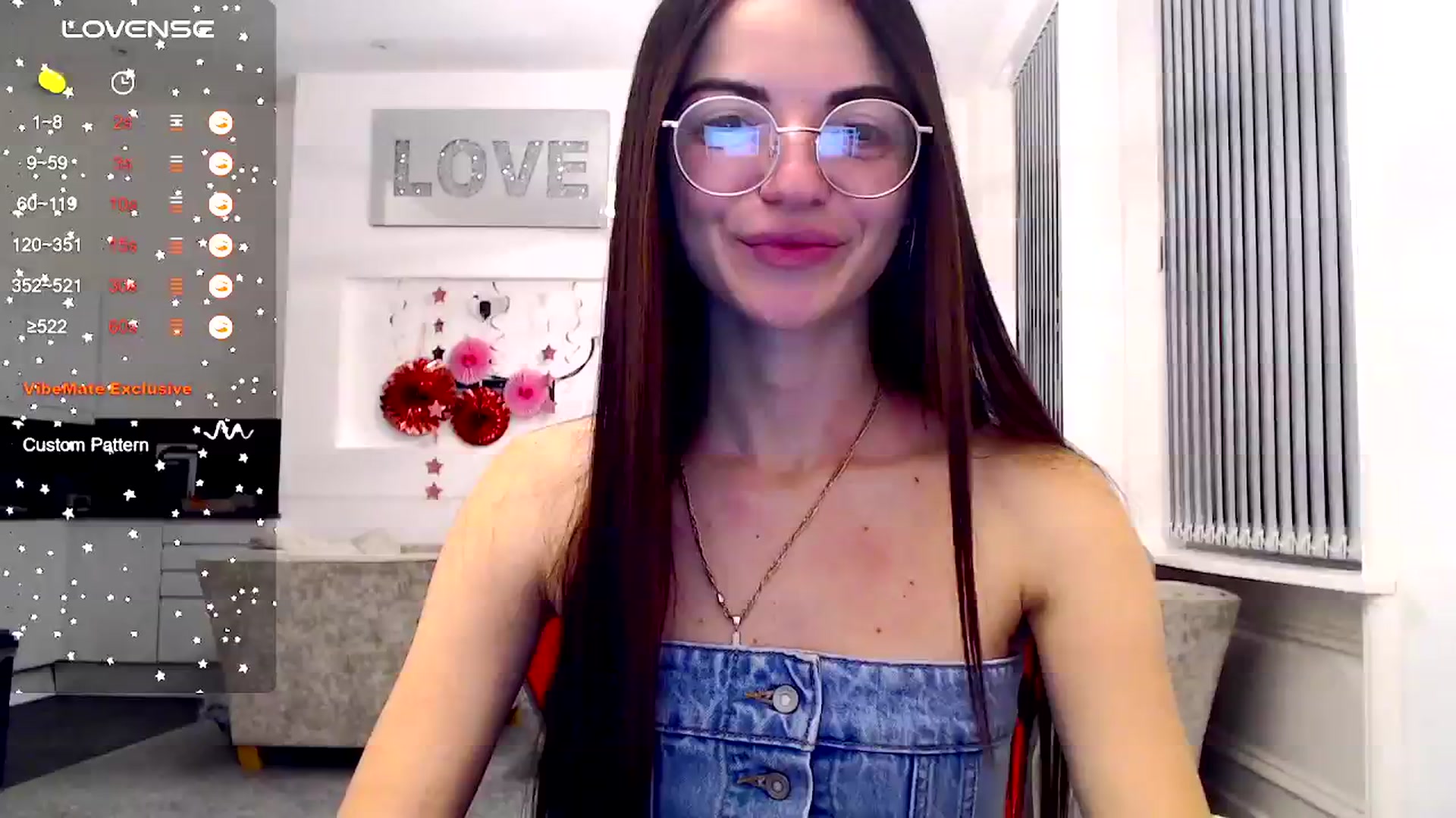Gallery image thumbnail from White_Moon_X's myfreecams stream on, 11/20/2024, 21:13 image 7 of 20