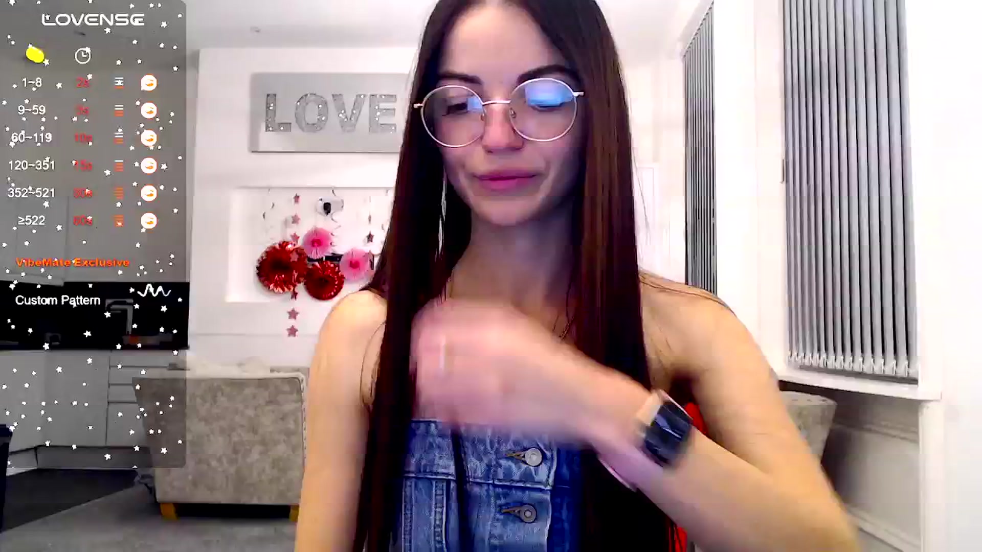 Gallery image thumbnail from White_Moon_X's myfreecams stream on, 11/20/2024, 21:13 image 3 of 20