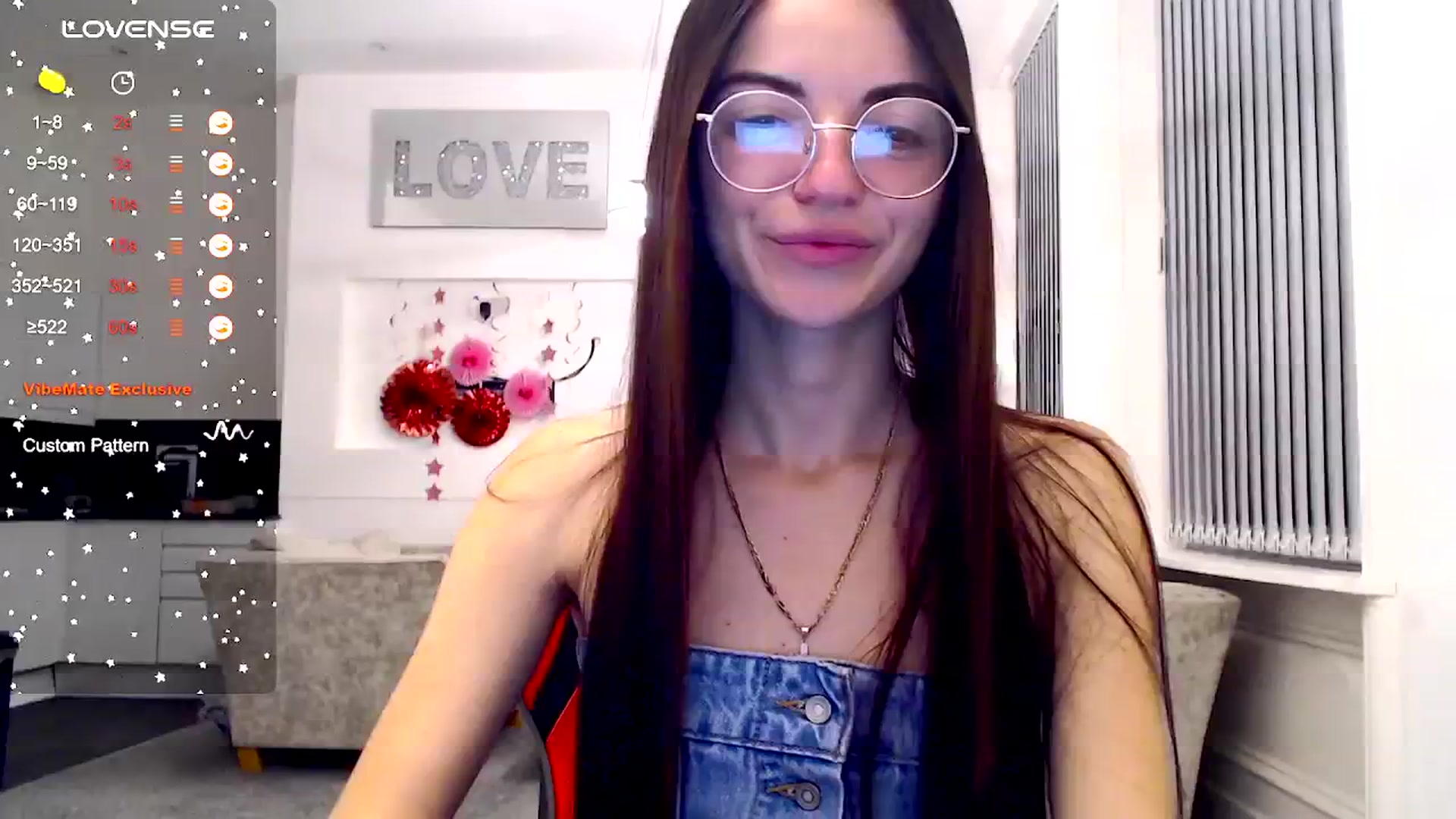 Gallery image thumbnail from White_Moon_X's myfreecams stream on, 11/20/2024, 21:13 image 10 of 20