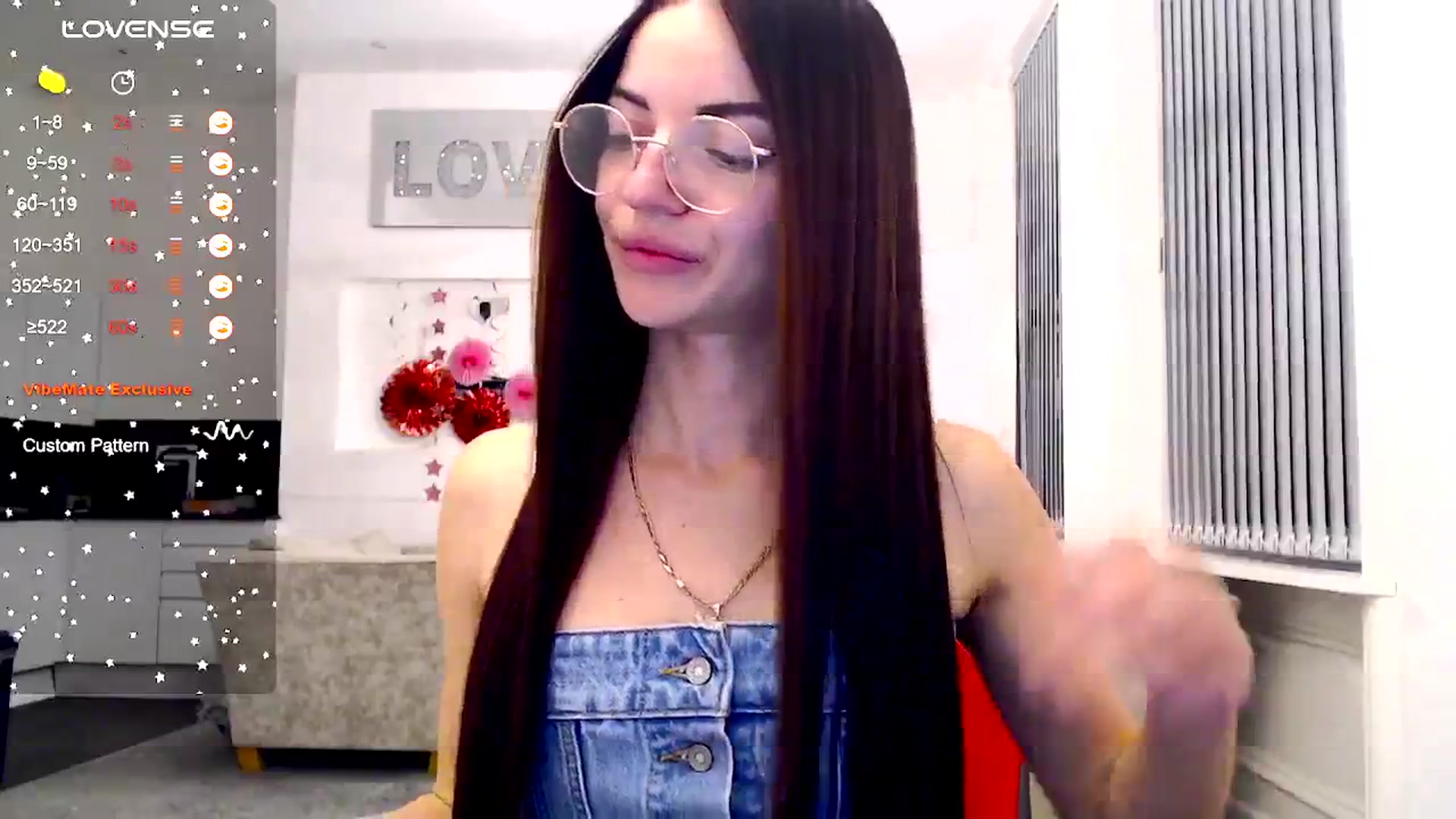 Gallery image thumbnail from White_Moon_X's myfreecams stream on, 11/20/2024, 21:13 image 12 of 20