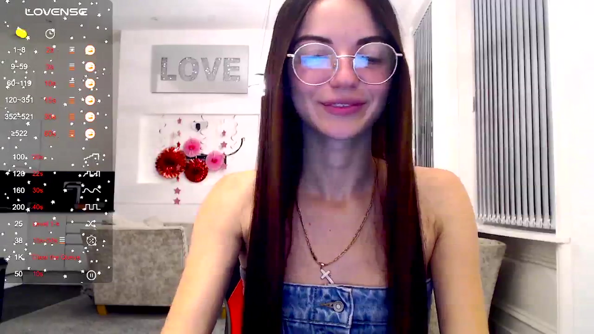 Gallery image thumbnail from White_Moon_X's myfreecams stream on, 11/20/2024, 21:13 image 18 of 20