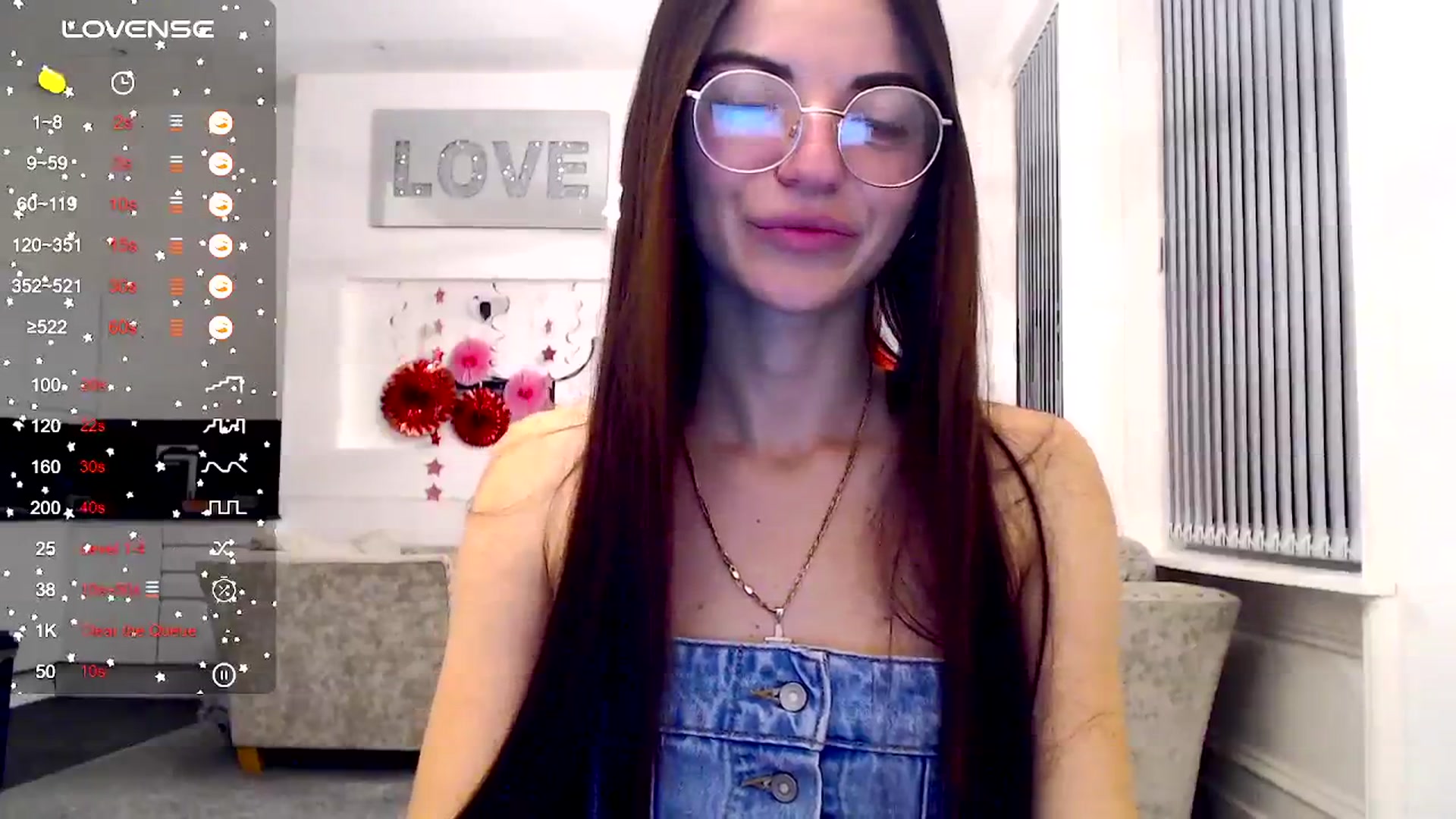 Gallery image thumbnail from White_Moon_X's myfreecams stream on, 11/20/2024, 21:13 image 11 of 20