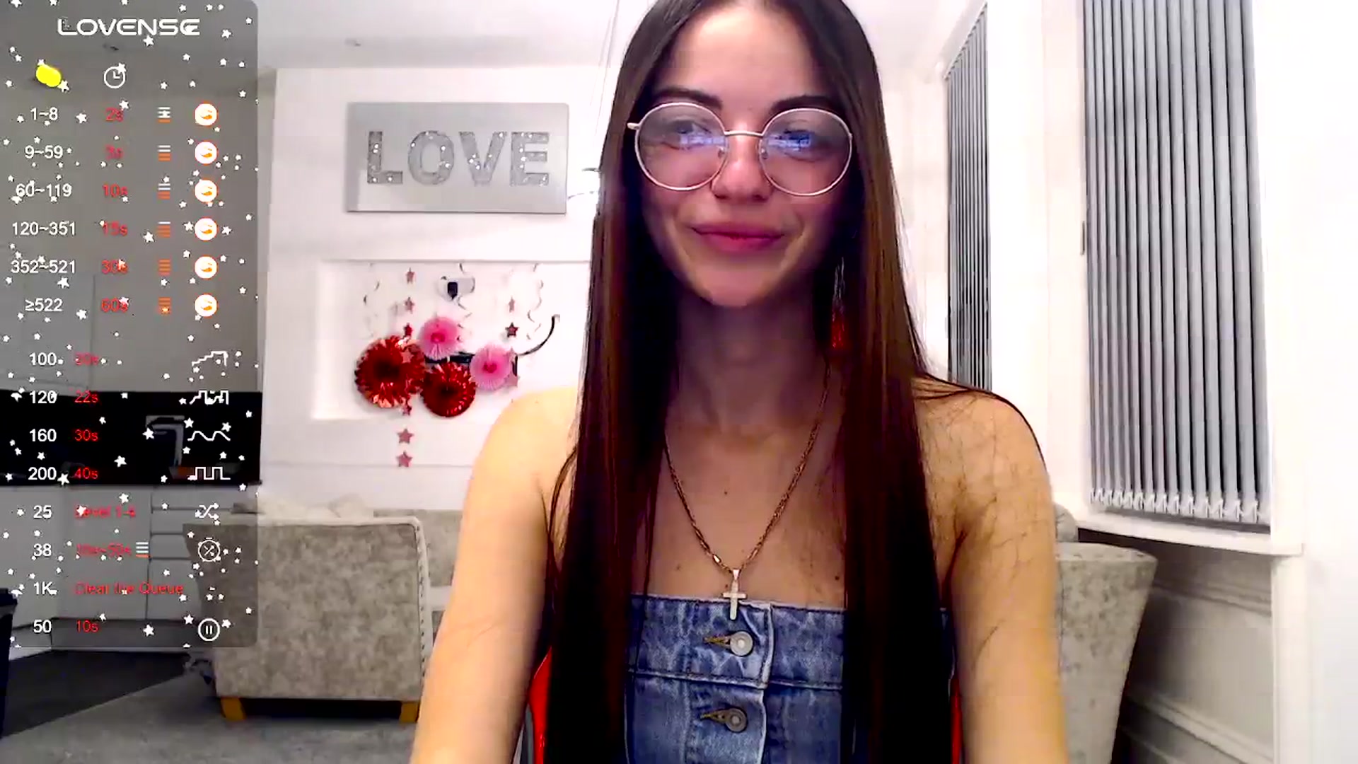 Gallery image thumbnail from White_Moon_X's myfreecams stream on, 11/20/2024, 21:13 image 15 of 20