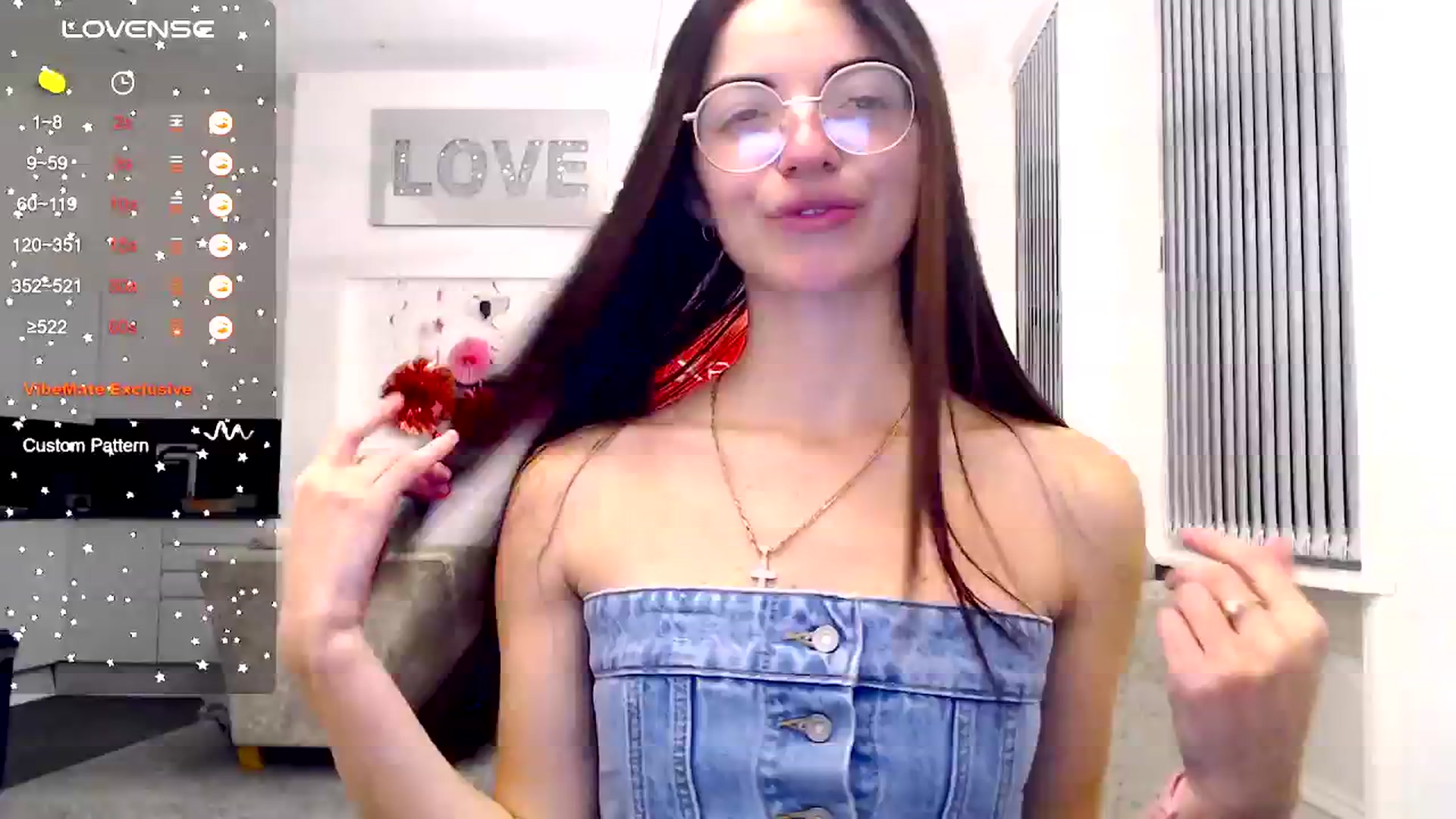 Gallery image thumbnail from White_Moon_X's myfreecams stream on, 11/20/2024, 21:13 image 4 of 20