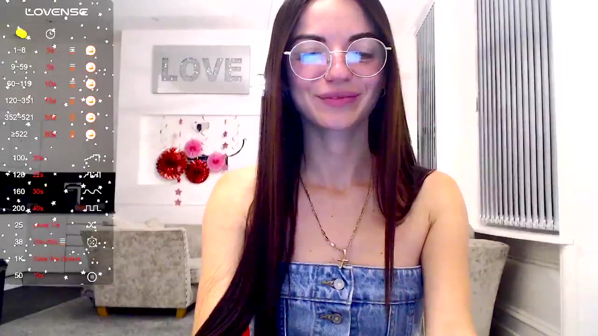 Gallery image thumbnail from White_Moon_X's myfreecams stream on, 11/20/2024, 21:13 image 14 of 20